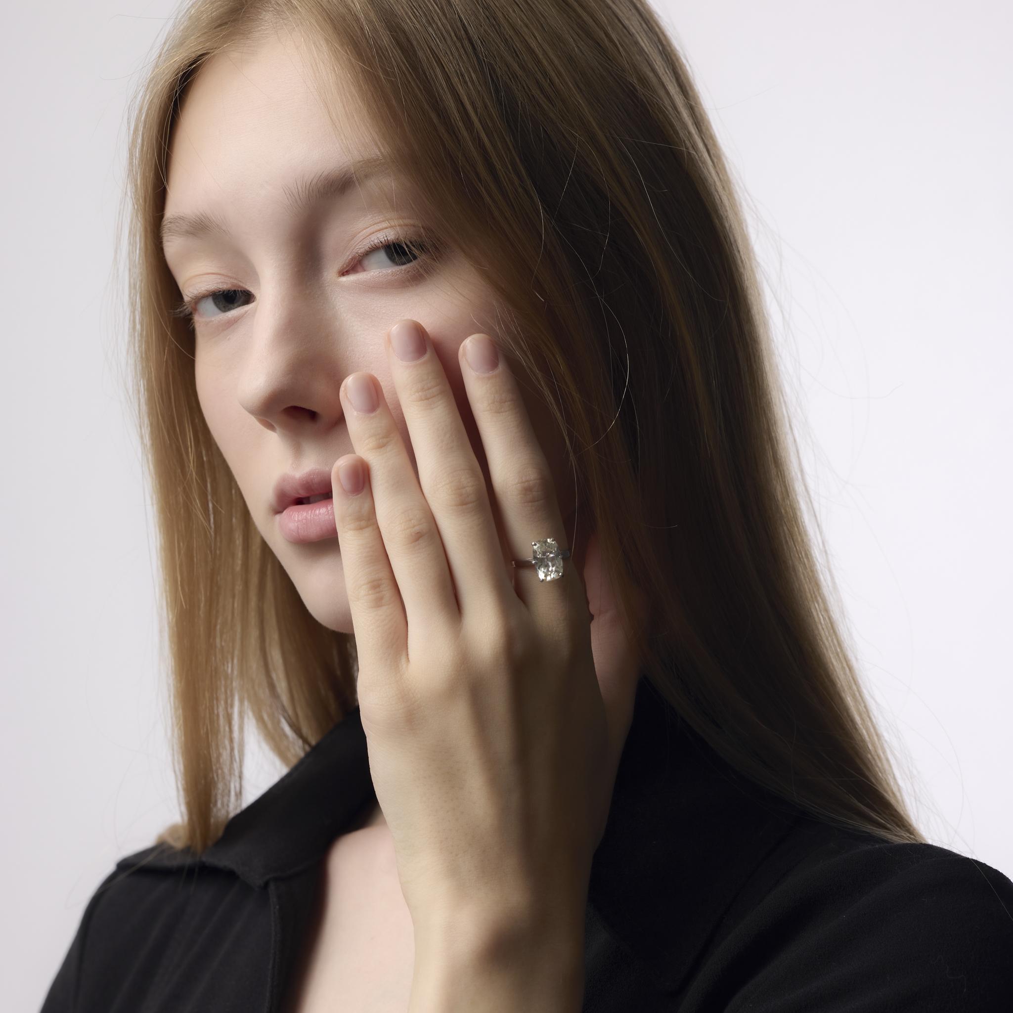 Anillo de compromiso de platino y oro de 18 quilates con diamante talla antigua GIA francés de 3,03 quilates Talla antigua en venta