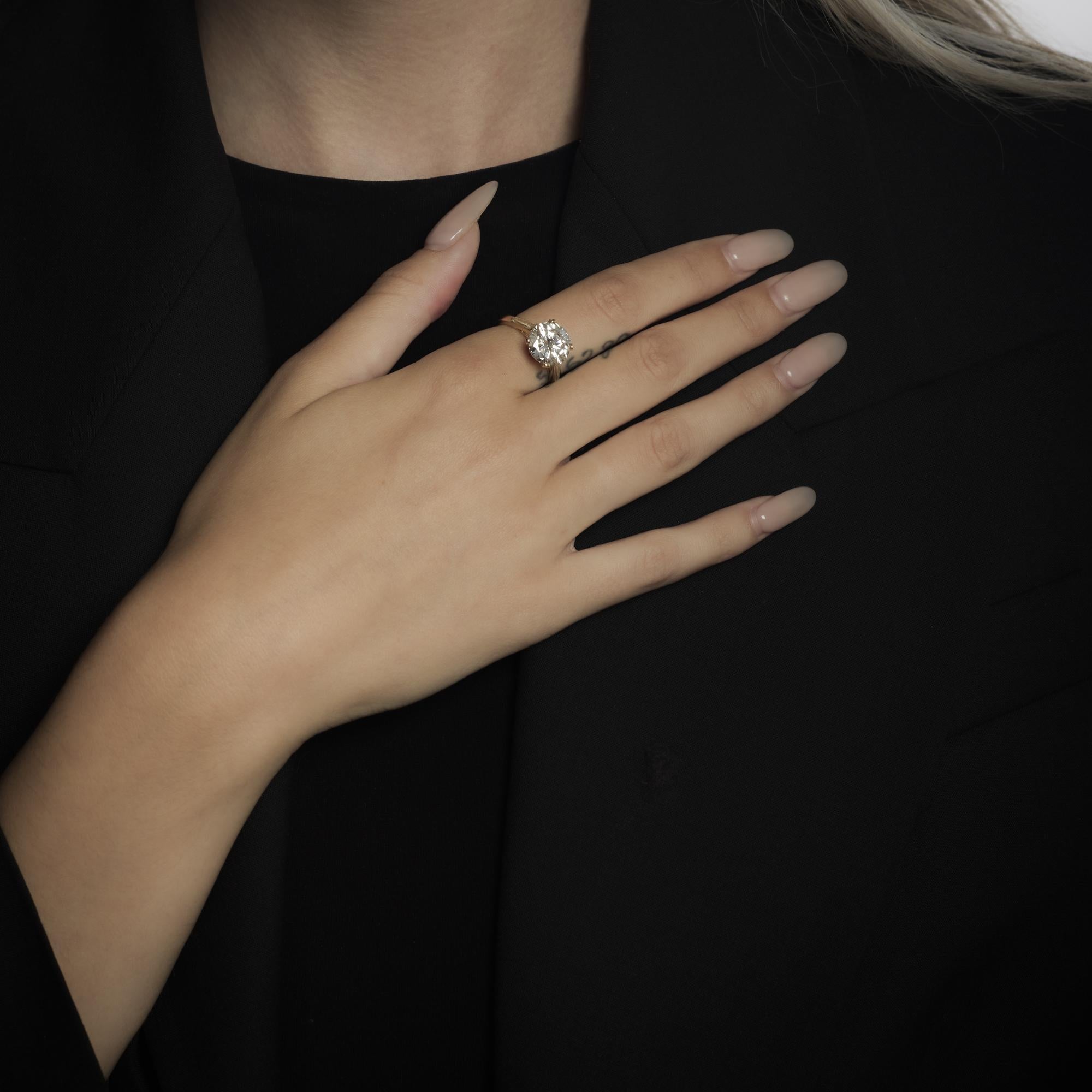 Taille brillant Bague de fiançailles en or jaune 18k avec un diamant français GIA de 4,00 carats en vente