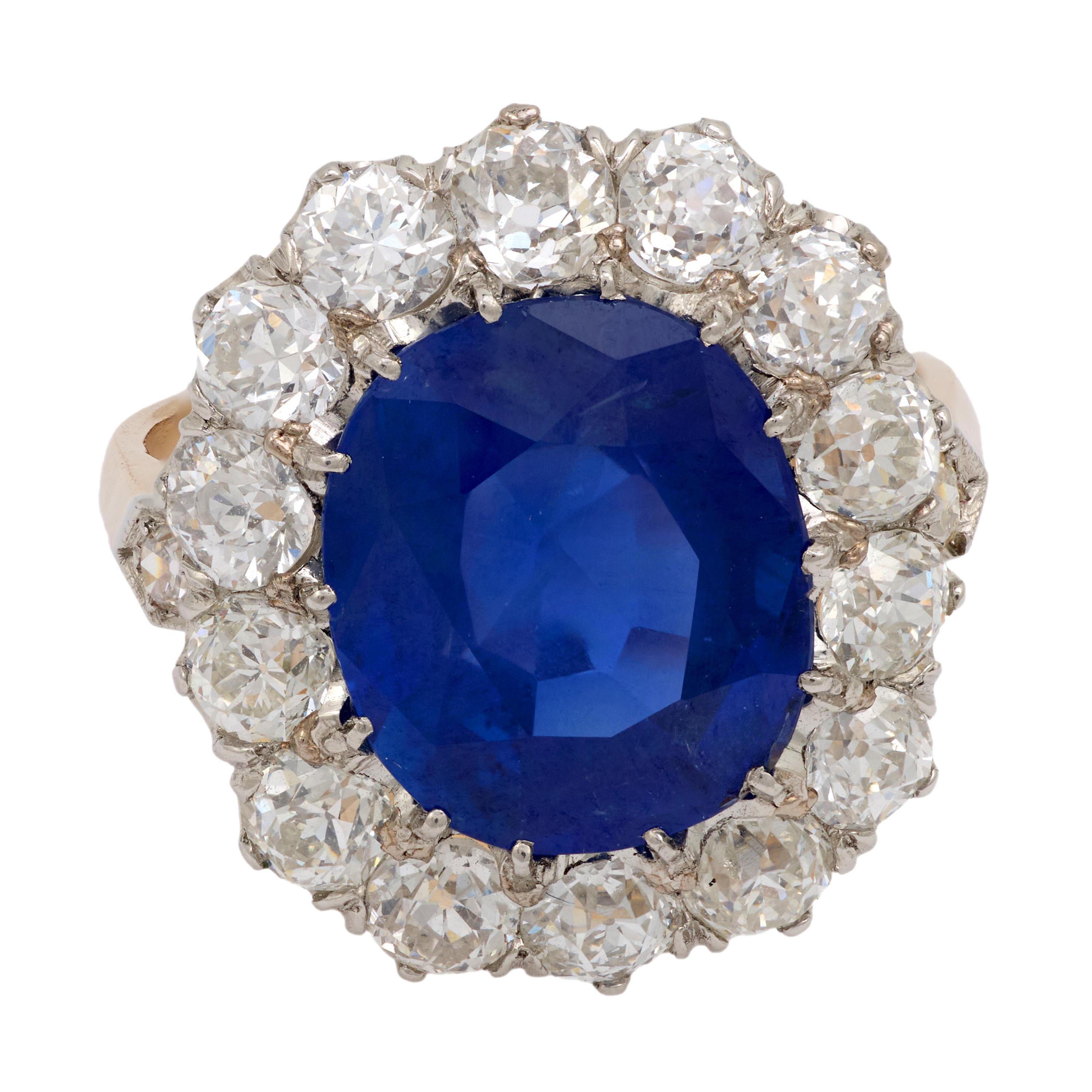 Edoardiano French GIA 6.44 carat no heat sapphire diamond 18k cluster ring in vendita