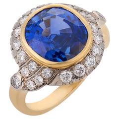 French GIA 8.00 carat Ceylon sapphire diamond 18k two tone gold cocktail ring