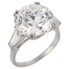 Anillo de compromiso francés de platino con un diamante de 9,01 quilates certificado por el GIA