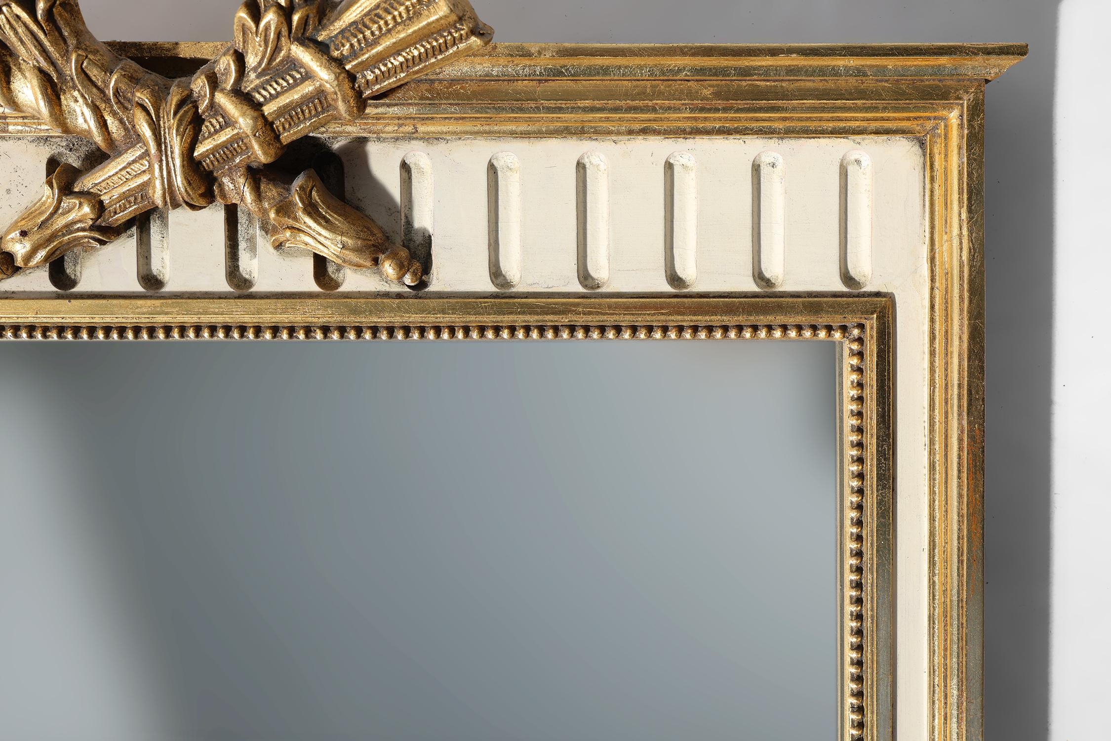Miroir français encadré de dorures et crème de style Louis Philippe Bon état - En vente à Meulebeke, BE