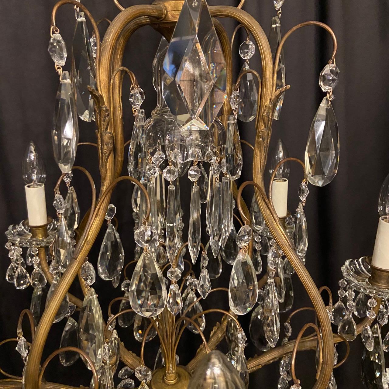 French Gilded Brass and Crystal 9-Light Antique Chandelier For Sale 1