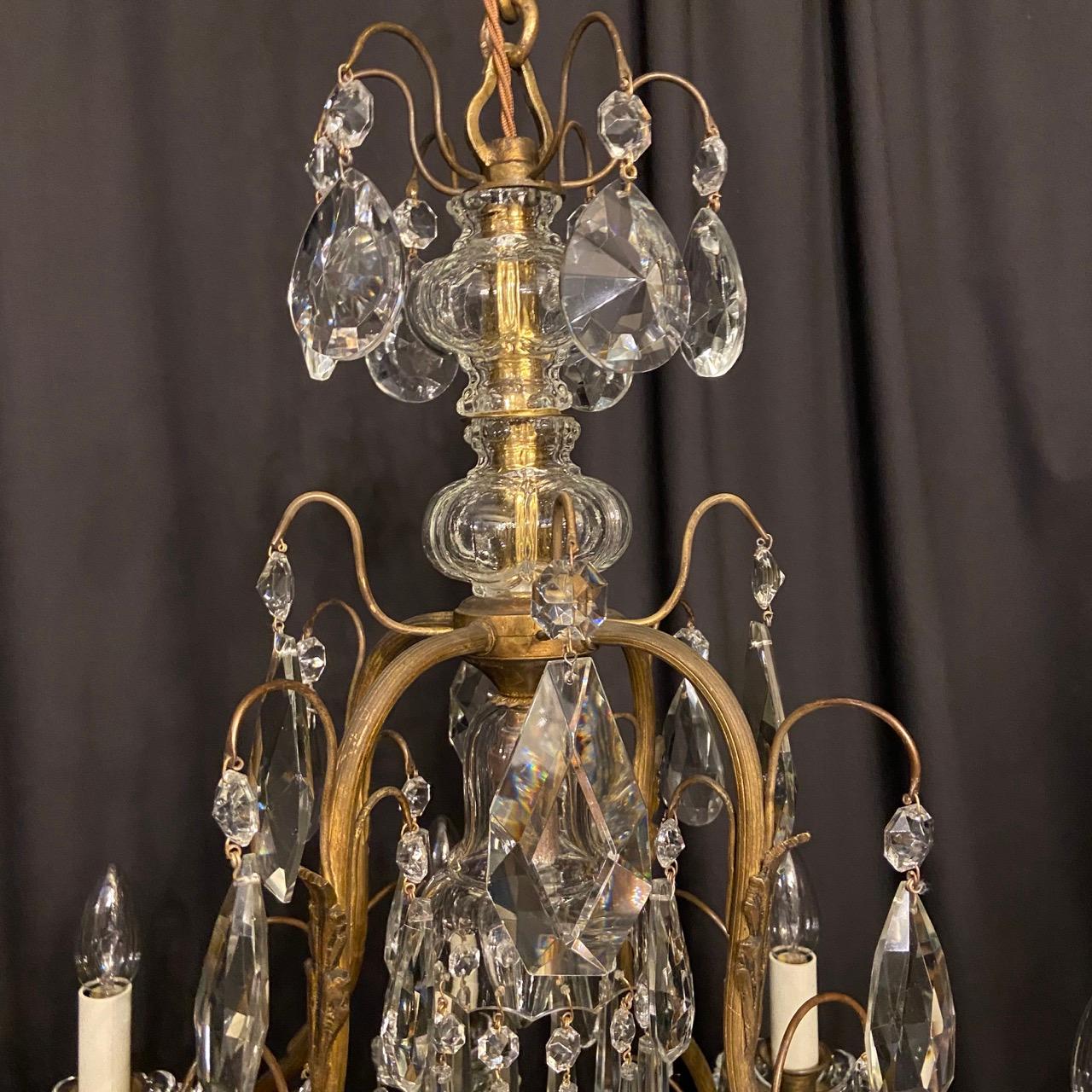 French Gilded Brass and Crystal 9-Light Antique Chandelier For Sale 2
