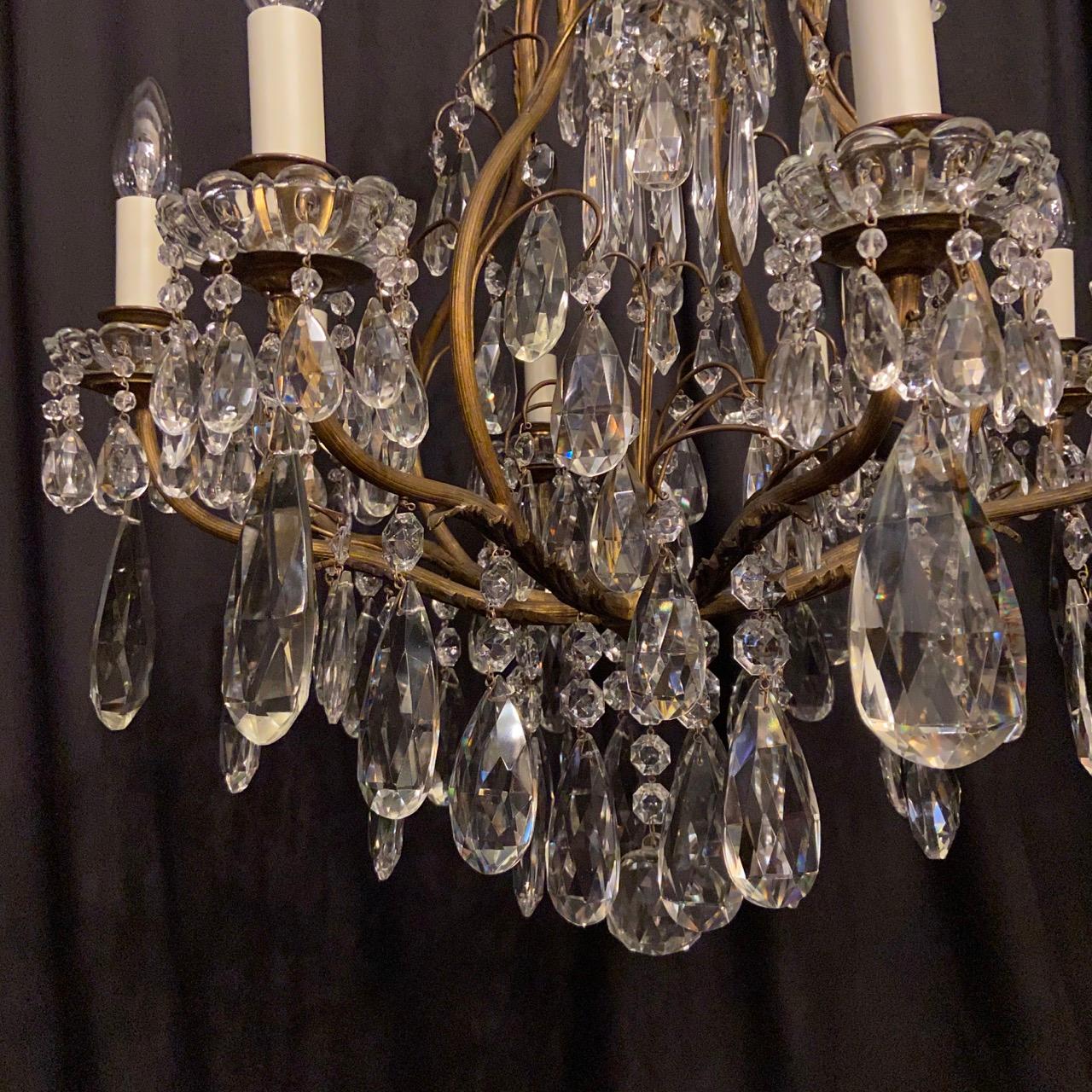 French Gilded Brass and Crystal 9-Light Antique Chandelier For Sale 3