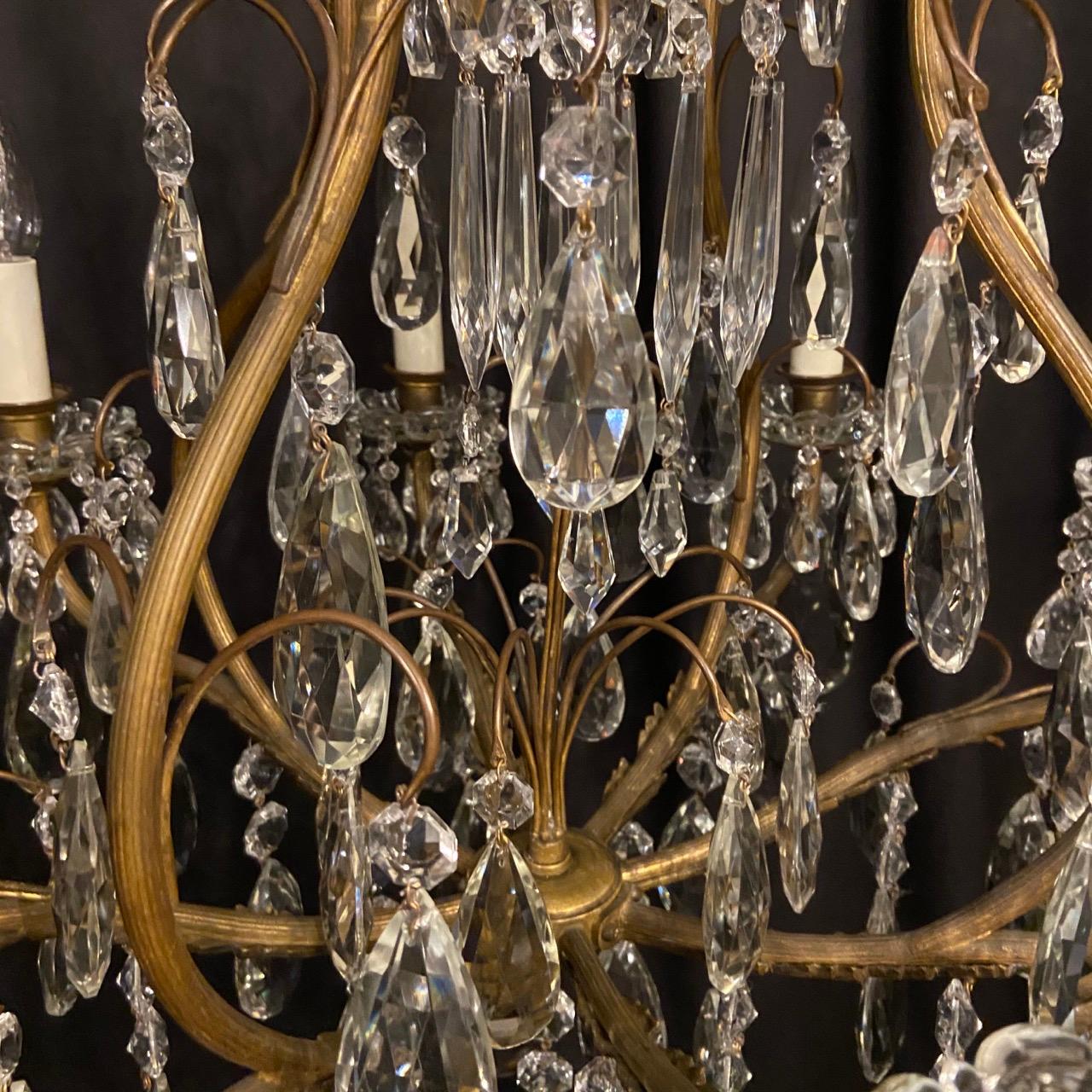 French Gilded Brass and Crystal 9-Light Antique Chandelier For Sale 4