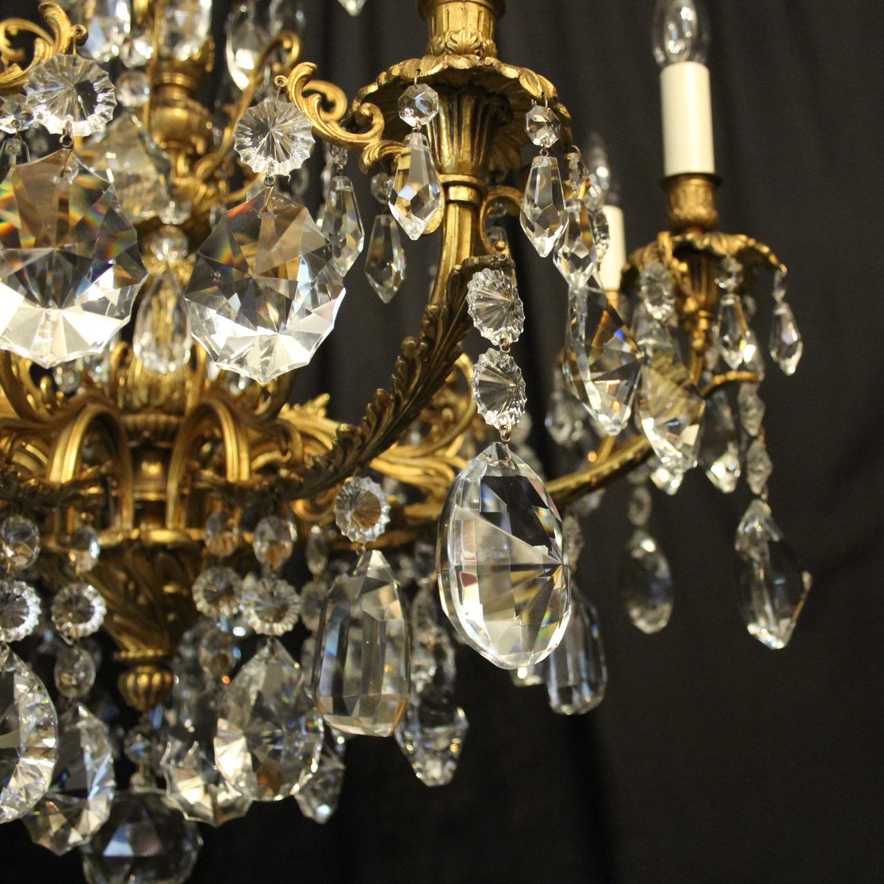French Gilded Bronze and Crystal 19th Century Antique Chandelier For Sale 1