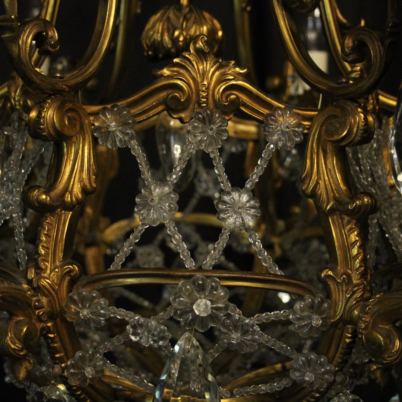French Gilded Bronze and Crystal 19th Century Antique Chandelier For Sale 1