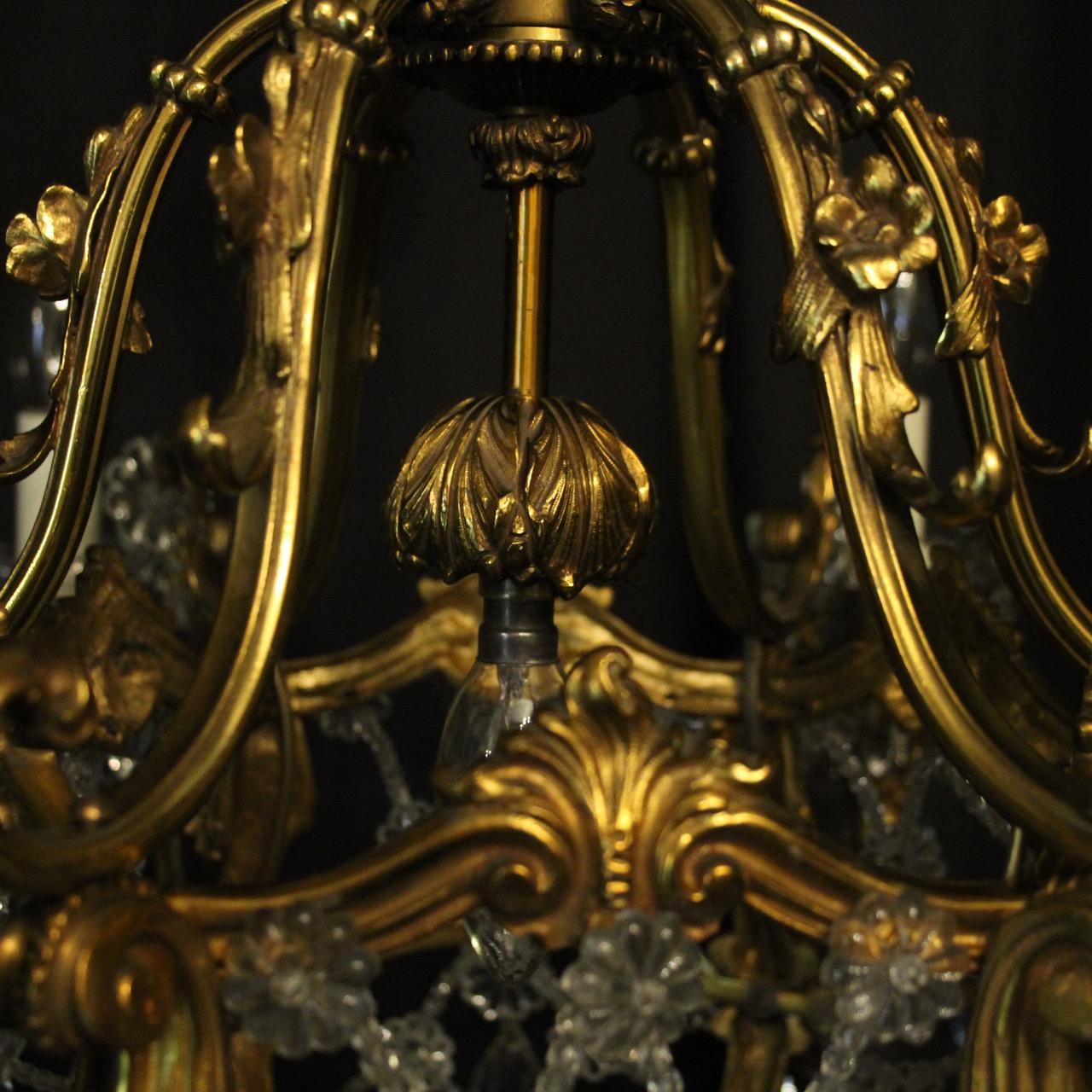French Gilded Bronze and Crystal 19th Century Antique Chandelier For Sale 3