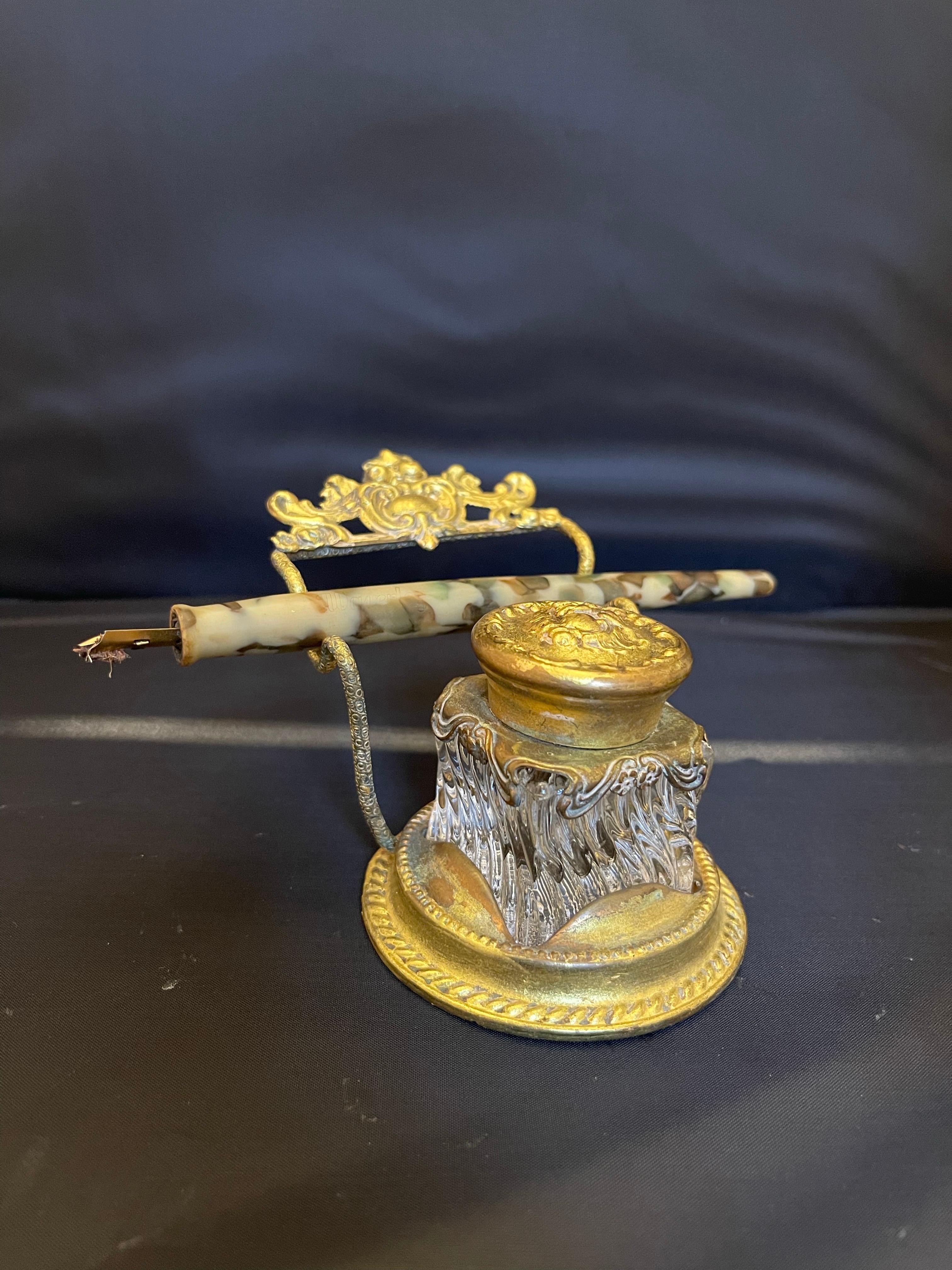 French Gilded Bronze Inkwell, Pen Rest, 19th Century In Good Condition For Sale In Savannah, GA