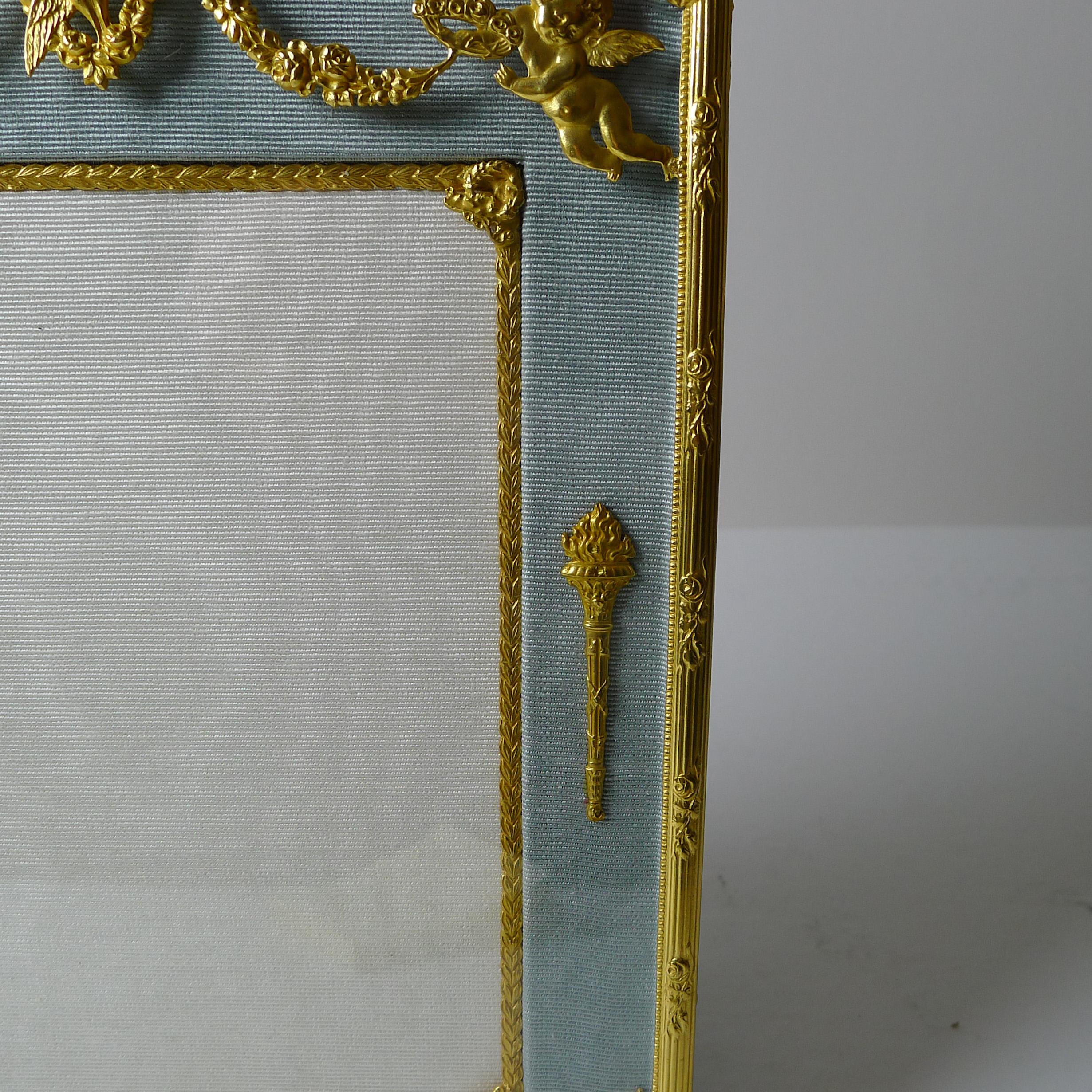 Early 20th Century French Gilded Bronze Photograph / Picture Frame - Cherubs c.1900