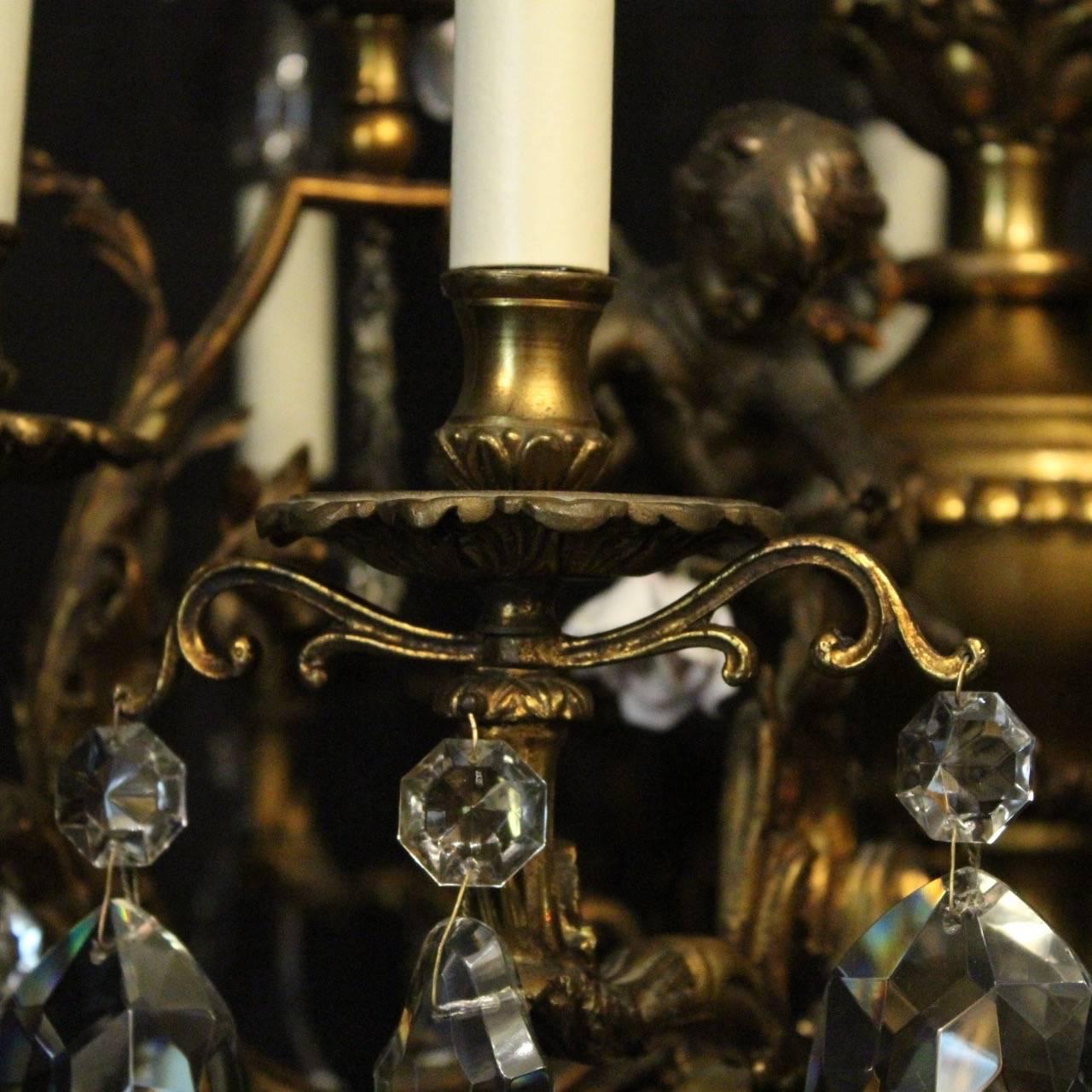 French Gilded Cherub Bronze & Crystal Twelve-Light Antique Chandelier For Sale 2