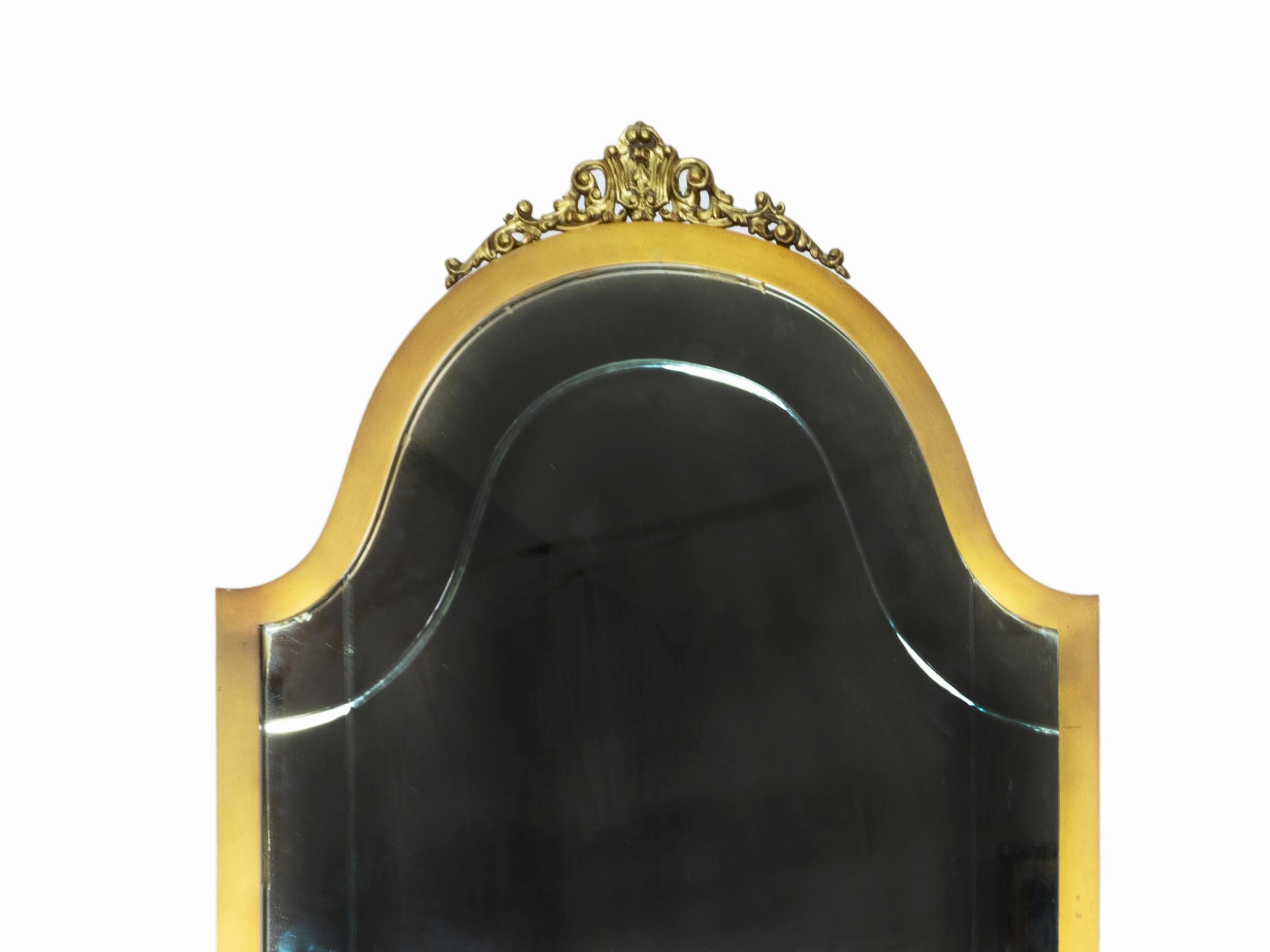 Goldener Spiegel im Louis XV-Stil mit moderner Note.
