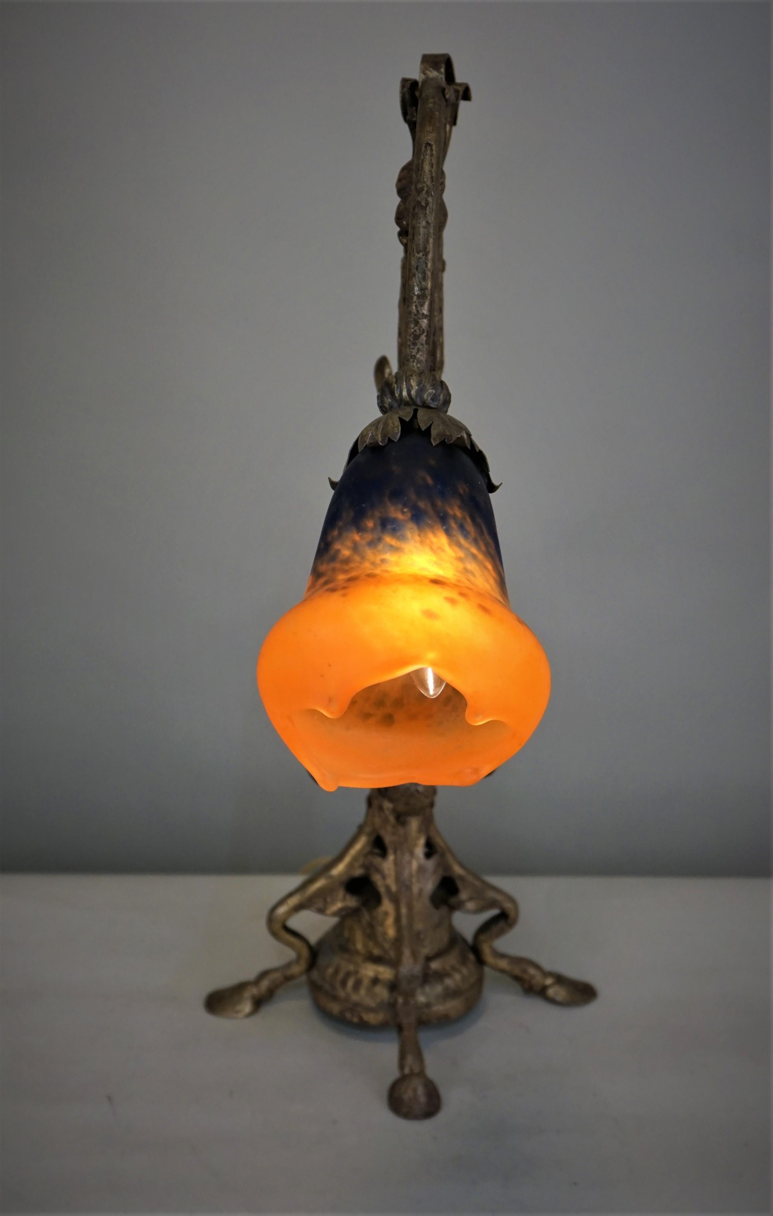 Early 20th Century French Gilded Iron and Art Glass Table Lamp