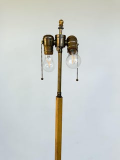 Lampada da terra francese in ferro dorato di Maison Ramsay