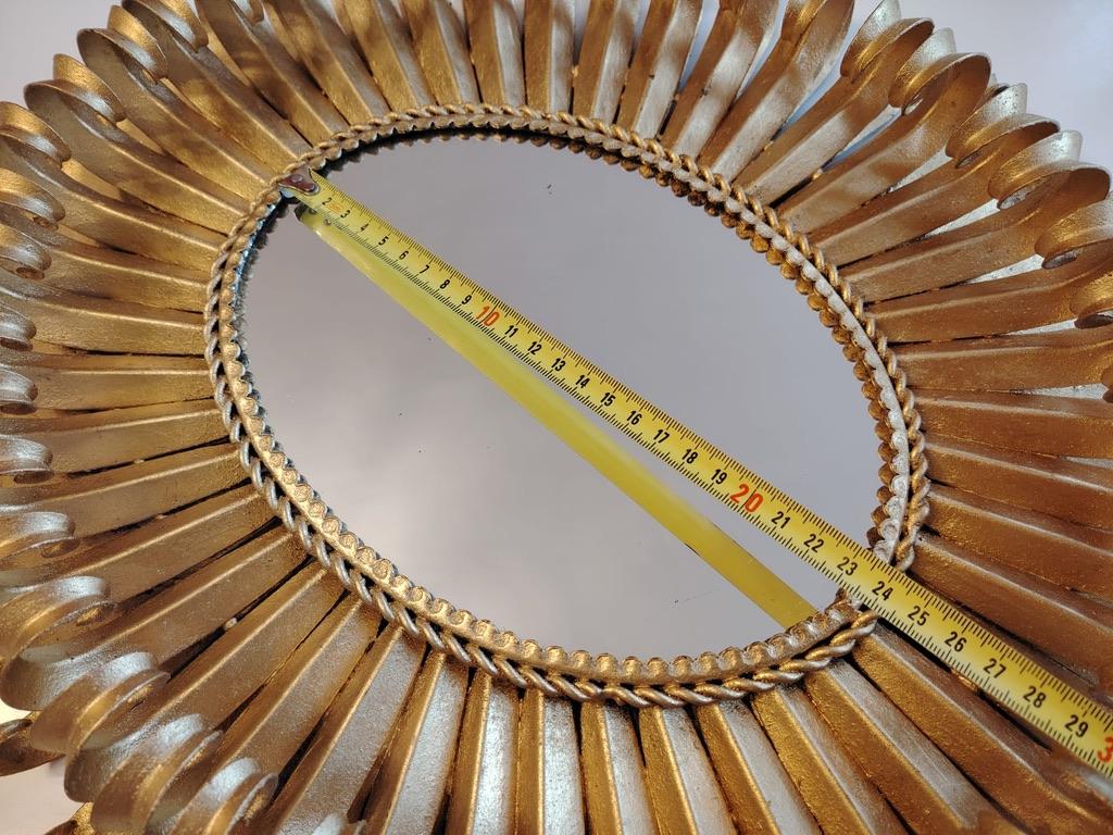 Specchio ovale francese in Wood Wood dorato a raggiera in vendita 1