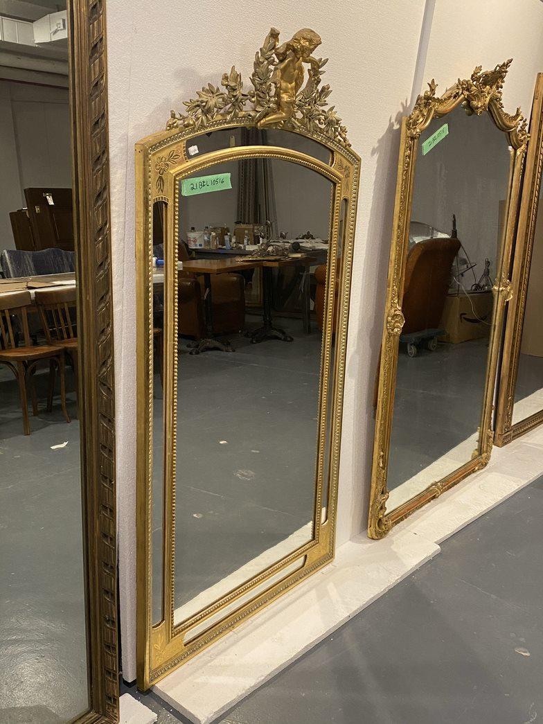 French Gilded Over Mantel Mirror Carved Cherub Floral Wood & Gesso Design  In Good Condition For Sale In New York, NY