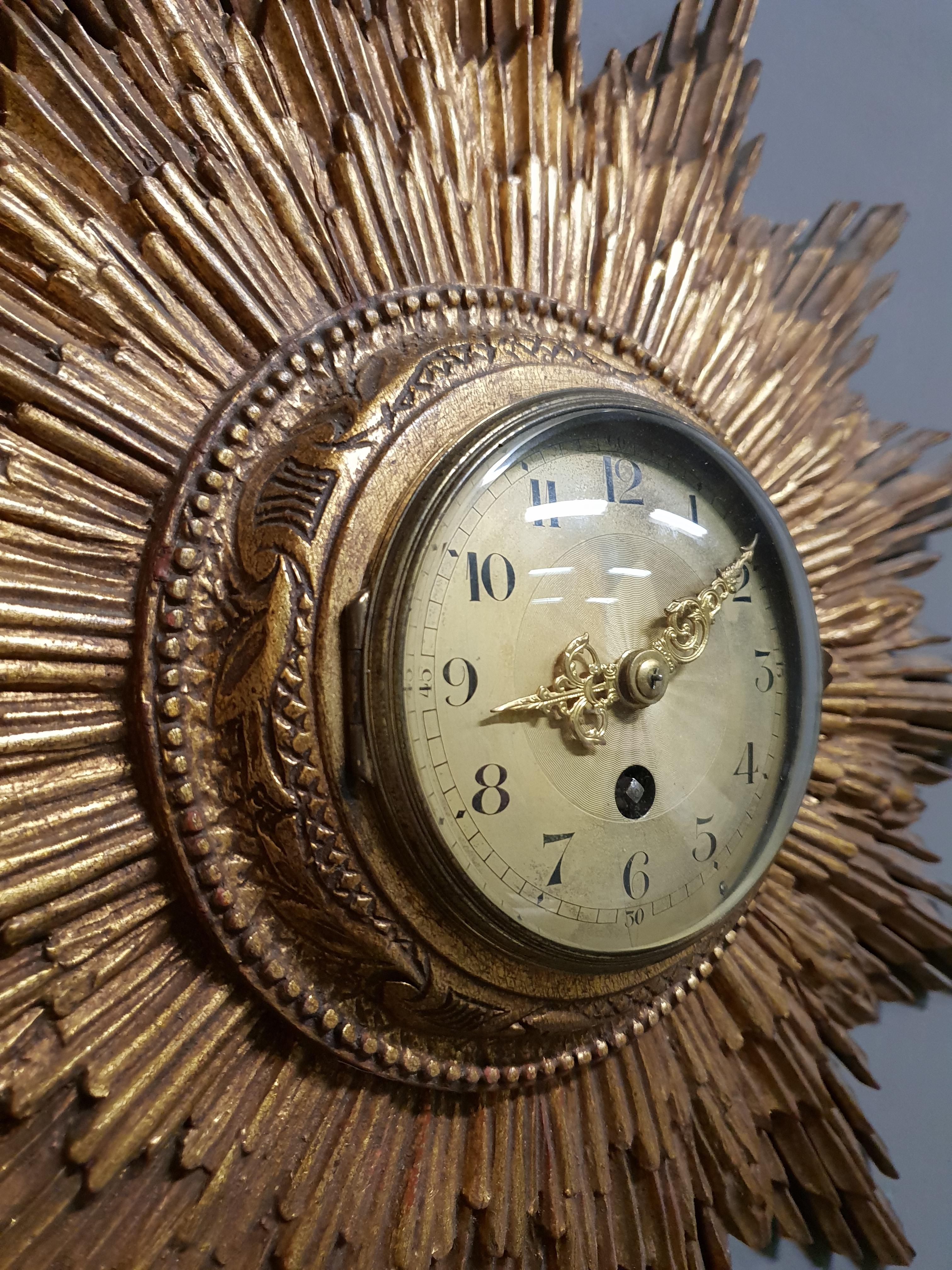 French Gilded Sunburst Signed Japy Frères Clock, circa 1920 In Good Condition For Sale In Winterswijk, NL