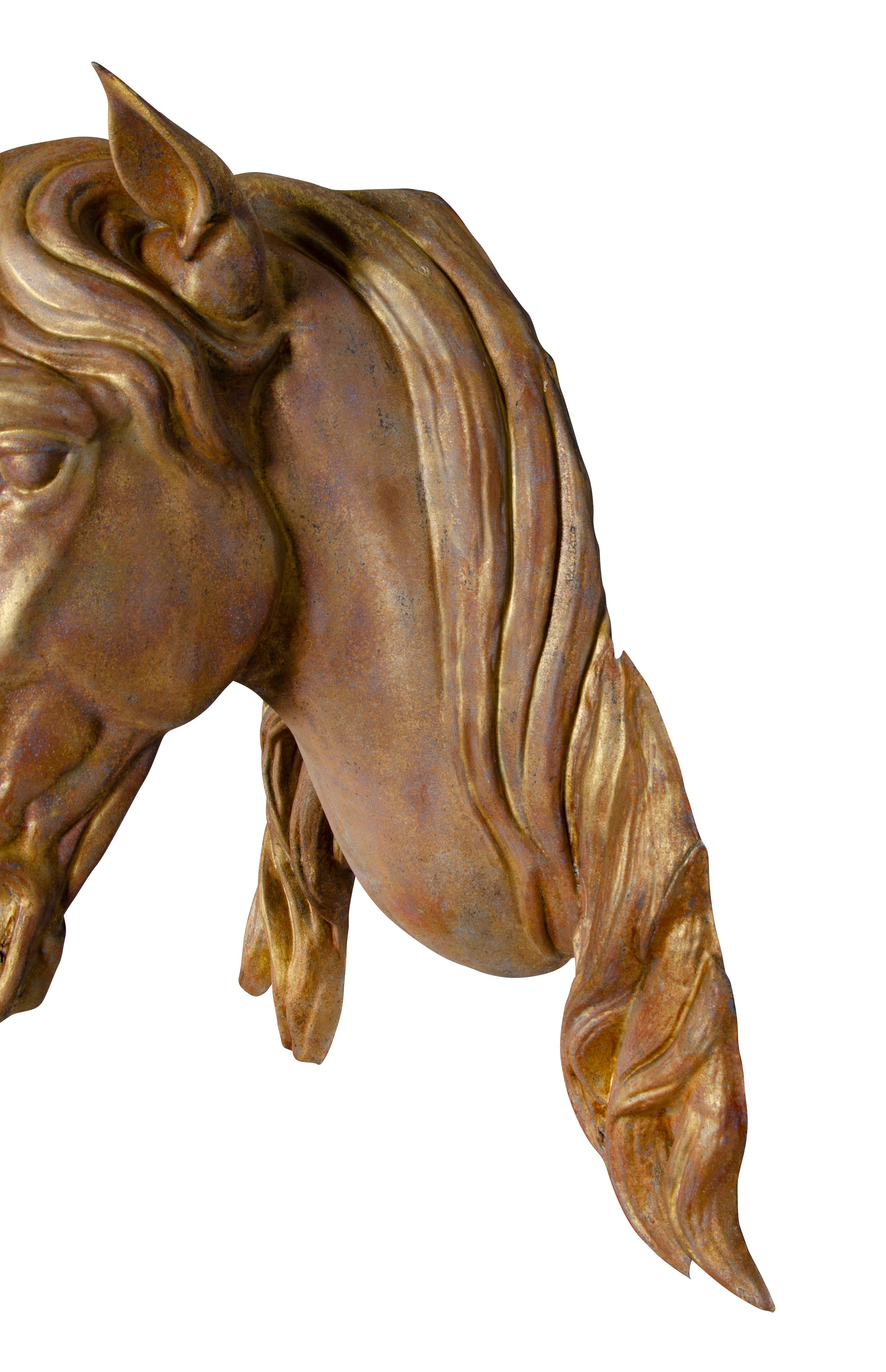 Pferdekopf aus vergoldetem Zink im Angebot 7