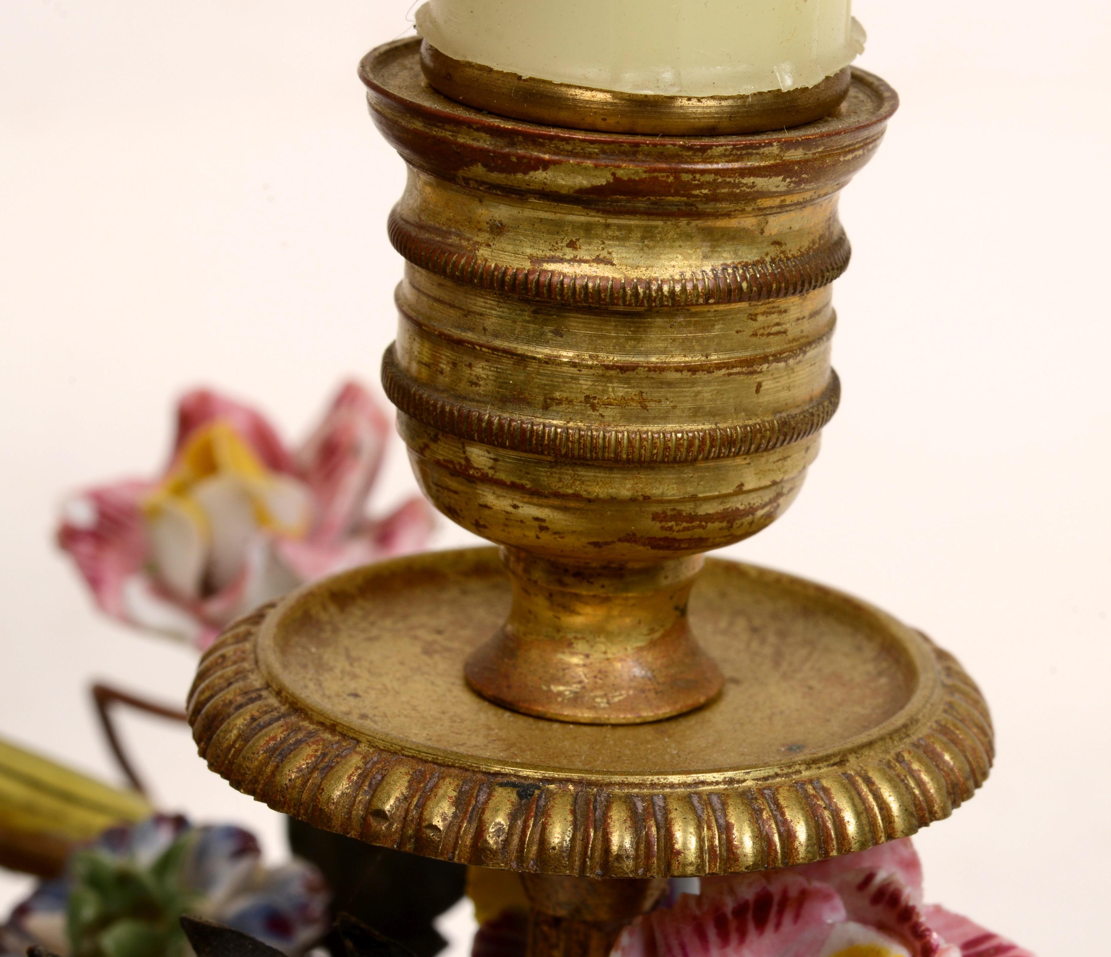 French Gilt Brass and Porcelain Boudoir Lamp c1920 For Sale 4