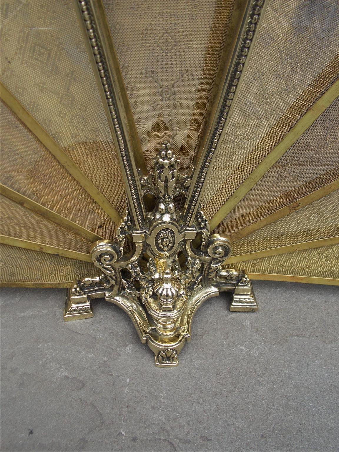 French Gilt Brass Decorative Pierced Foliage Fire Place Fan Screen, Circa 1840 In Excellent Condition In Hollywood, SC