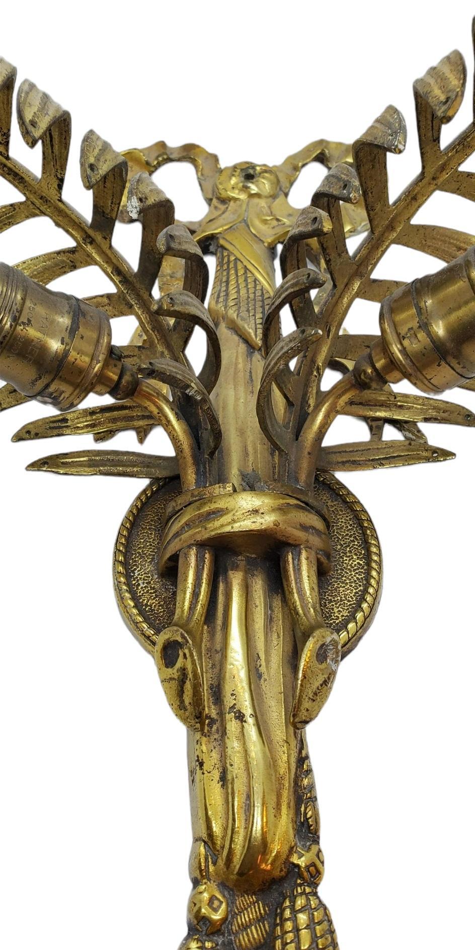 French Gilt Brass Dual Light Leaf Sconce For Sale 3