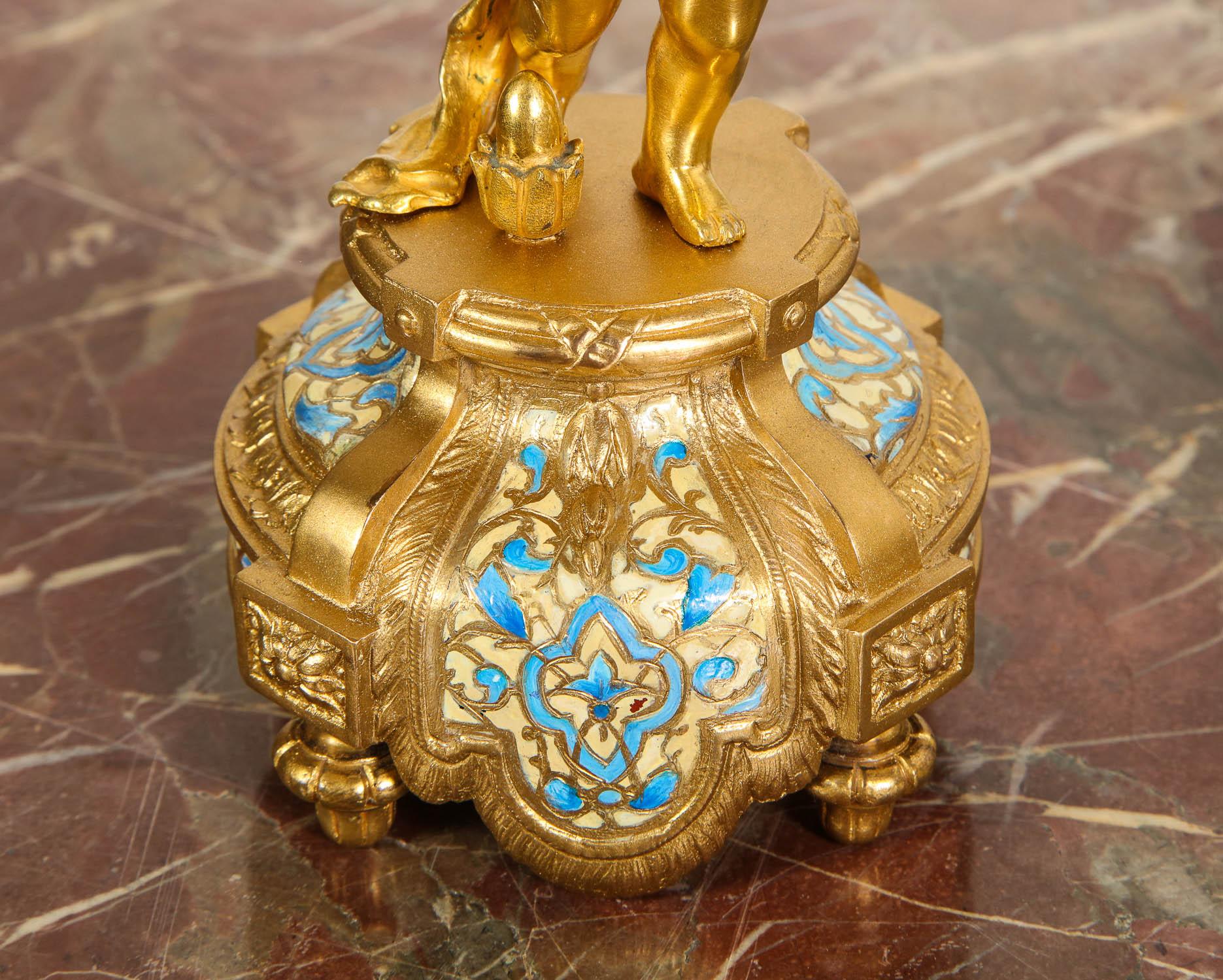 Ensemble d'horloge française en bronze doré et émail champlevé, vendu par Tiffany & Co. 13