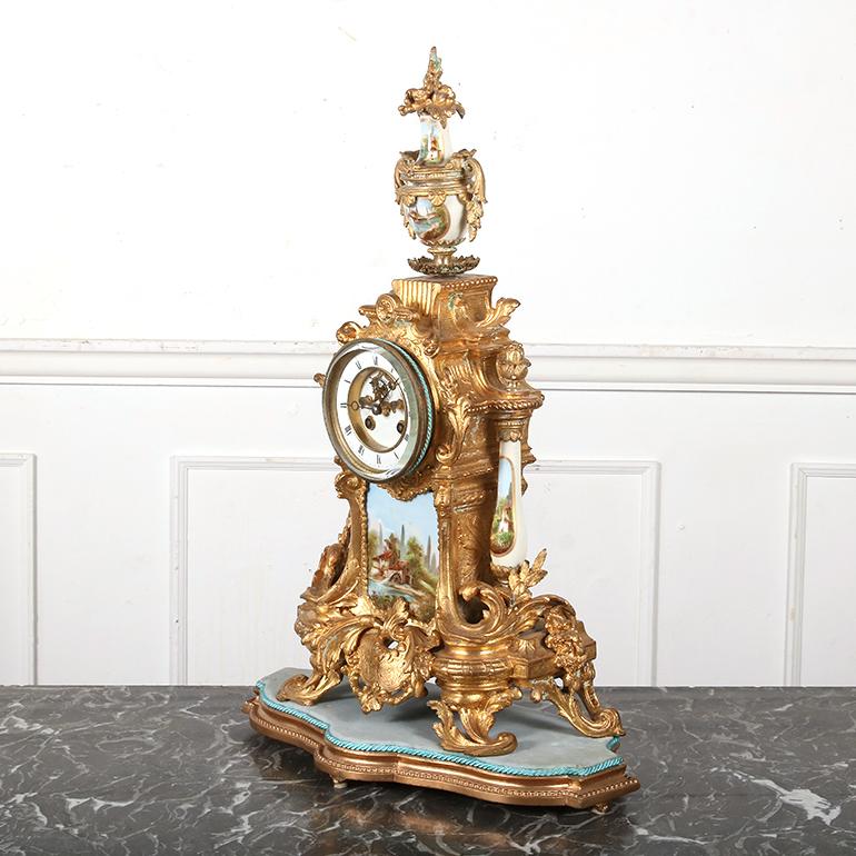 French Gilt Bronze and Hand-Painted Porcelain Mantle Clock In Good Condition In Vancouver, British Columbia