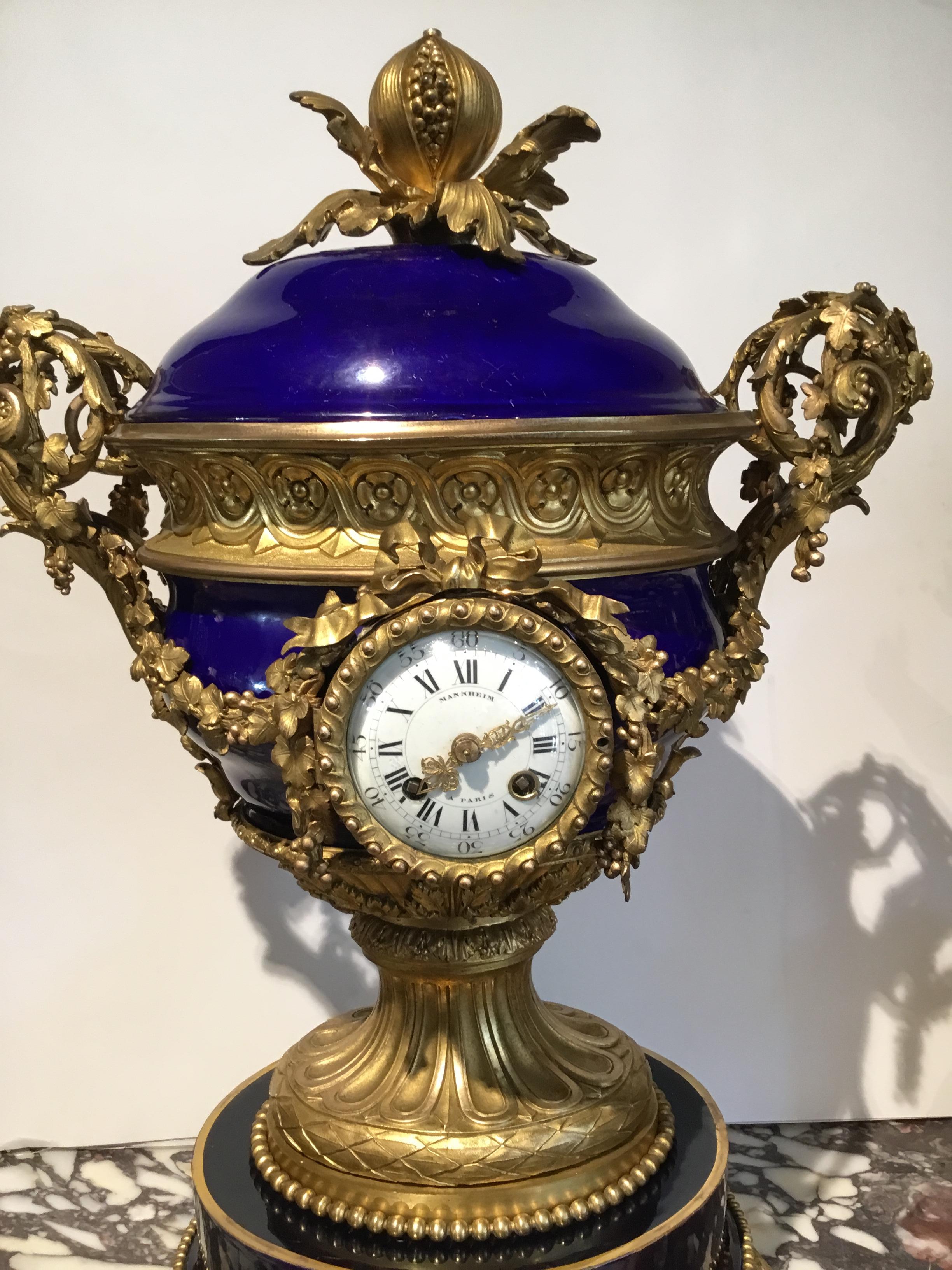 French Gilt Bronze and Porcelain XVI Urn Form Large Clock, circa 1880 For Sale 6