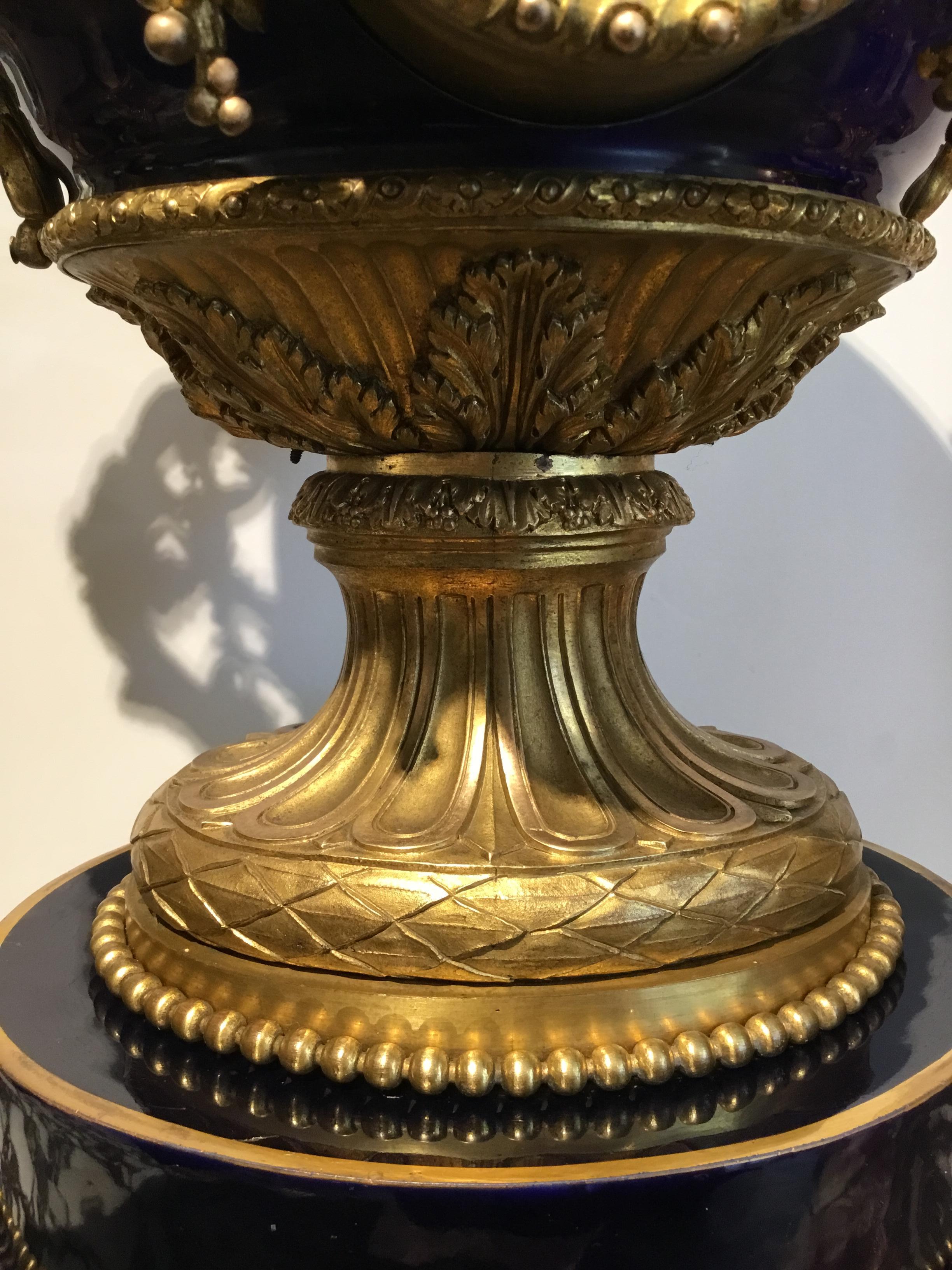 French Gilt Bronze and Porcelain XVI Urn Form Large Clock, circa 1880 For Sale 1