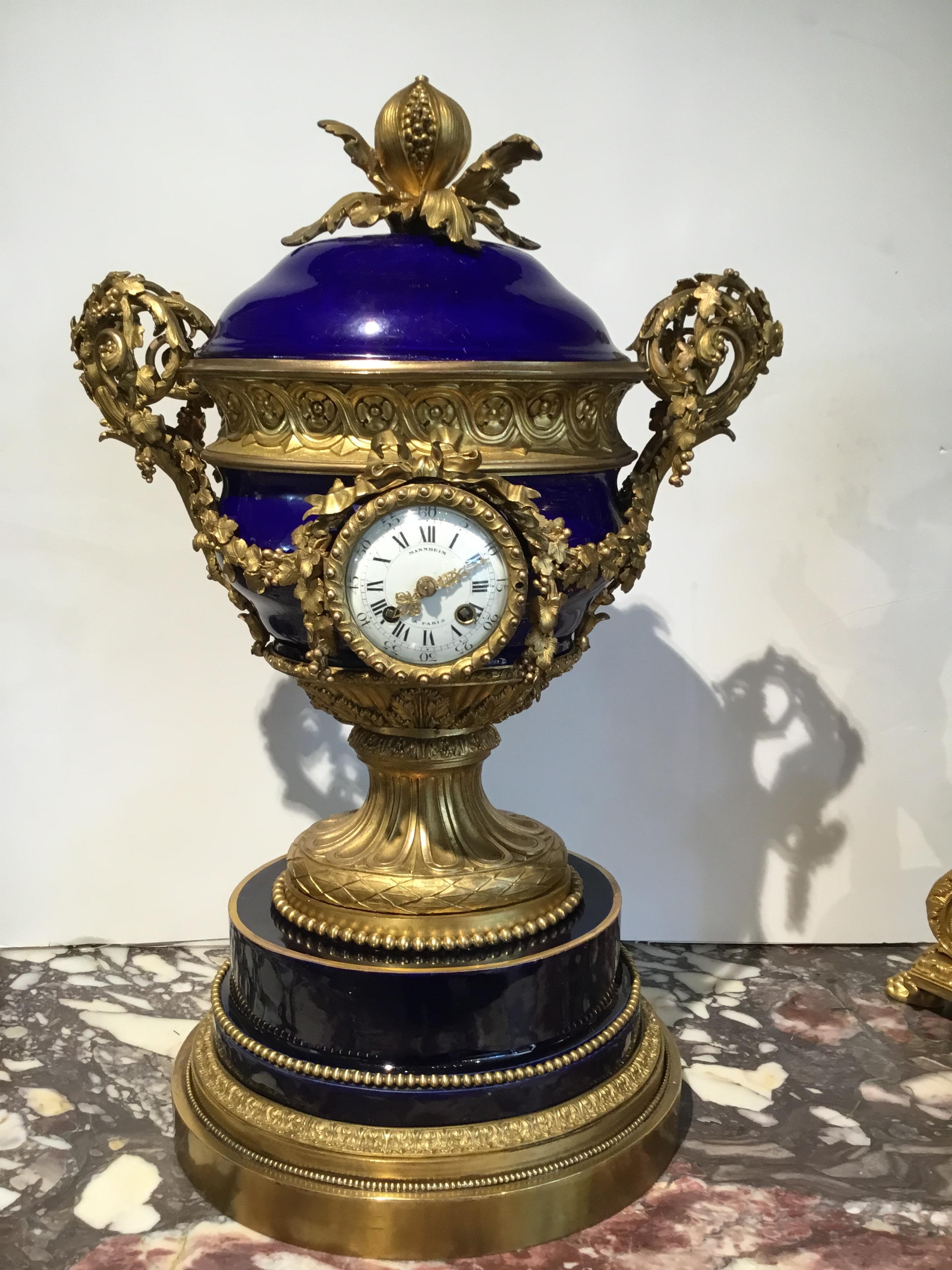French Gilt Bronze and Porcelain XVI Urn Form Large Clock, circa 1880 For Sale 3