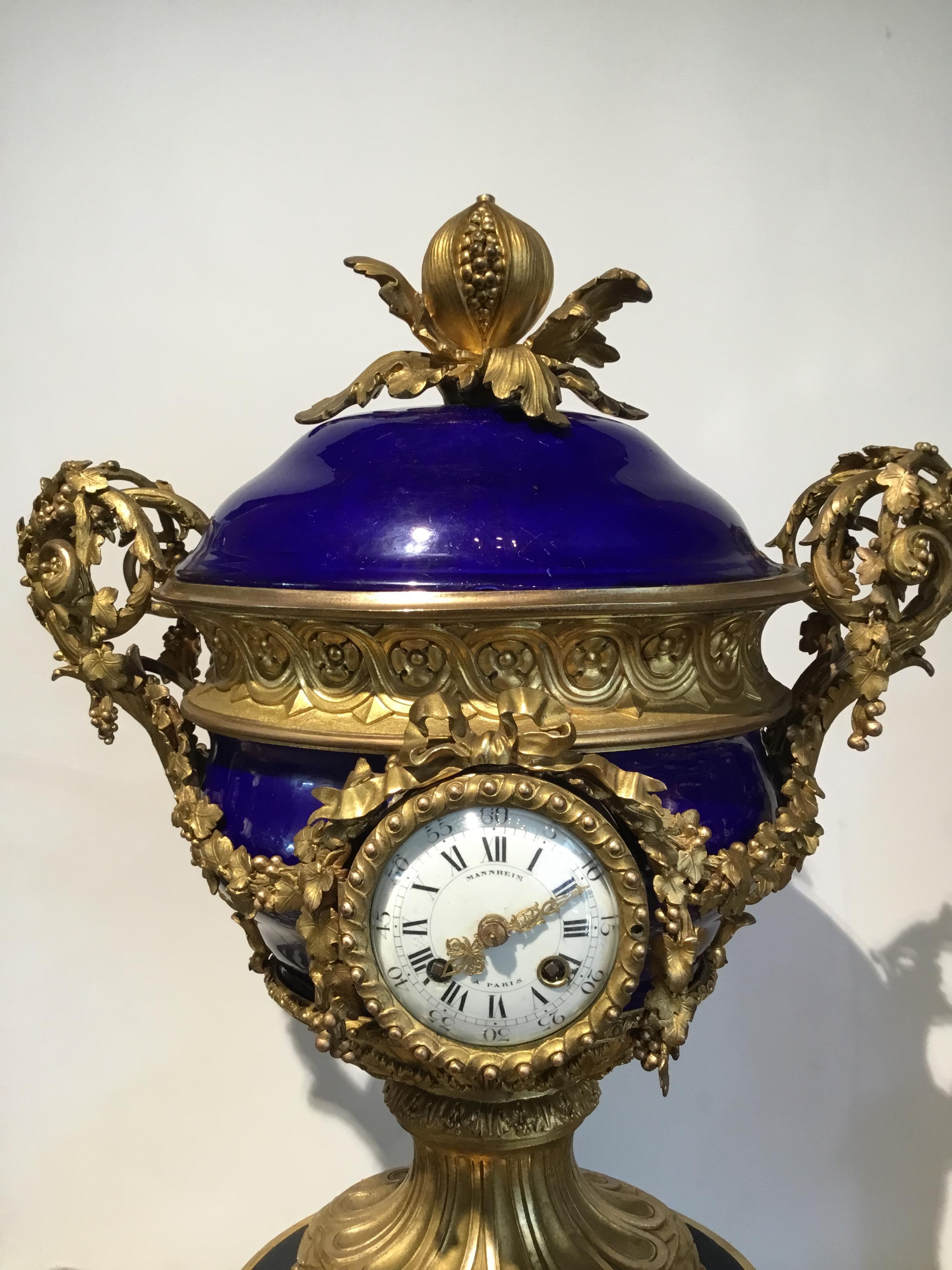 French Gilt Bronze and Porcelain XVI Urn Form Large Clock, circa 1880 For Sale 4