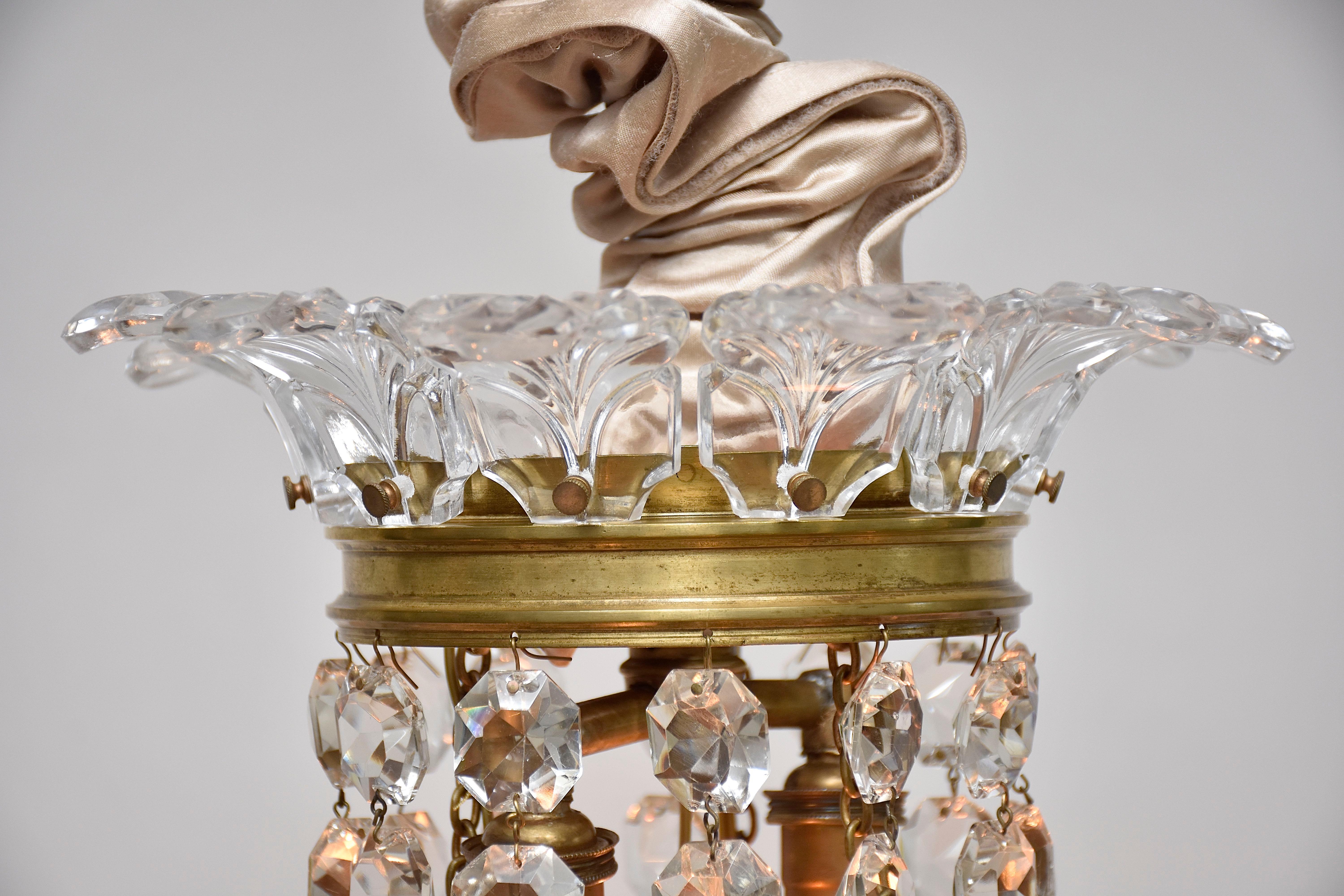Französischer Baccarat-Kronleuchter aus vergoldeter Bronze  im Angebot 3