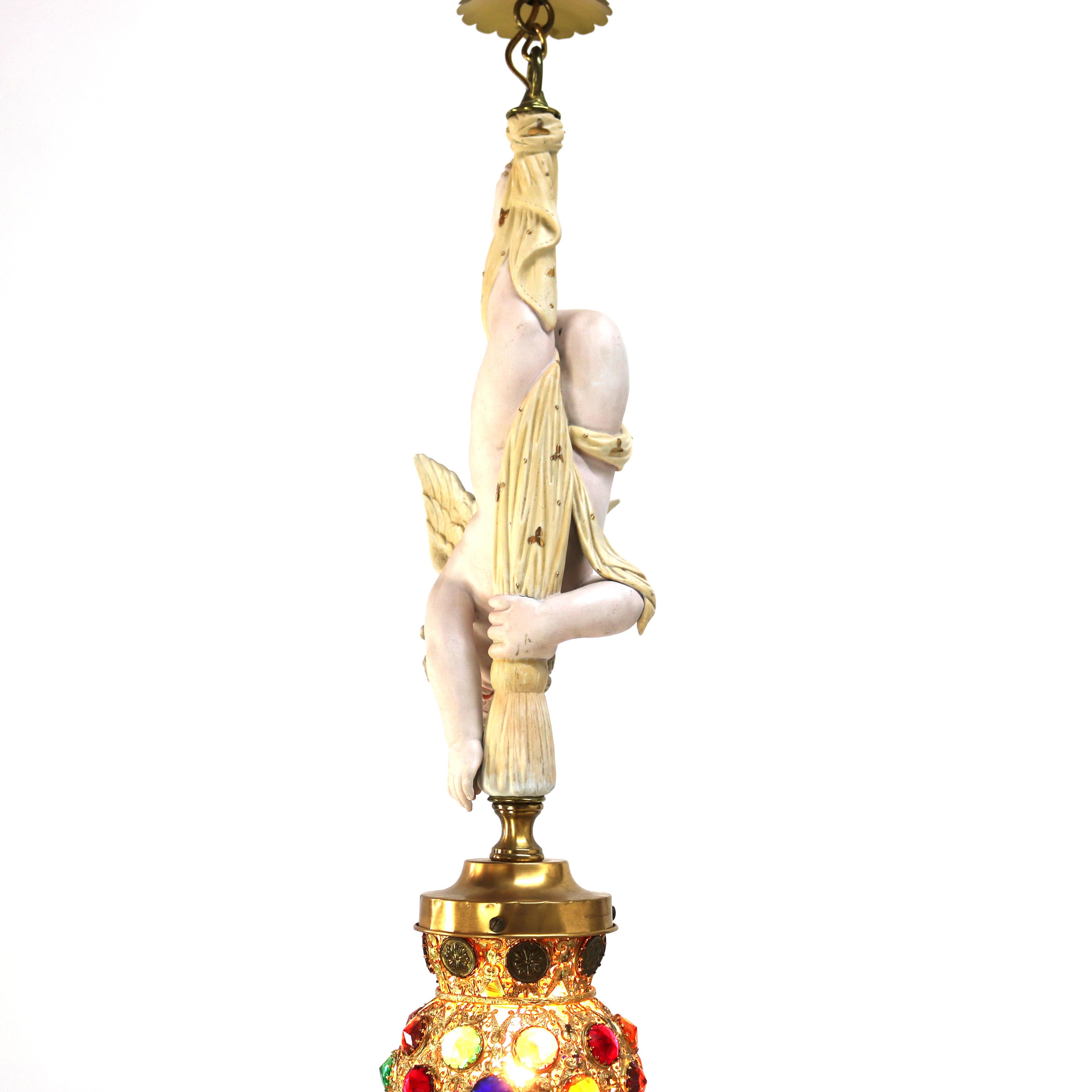 Lámpara Colgante Figural Cupido de Bronce Dorado, Latón y Bisque Francés y Pantalla Joyada en venta 7