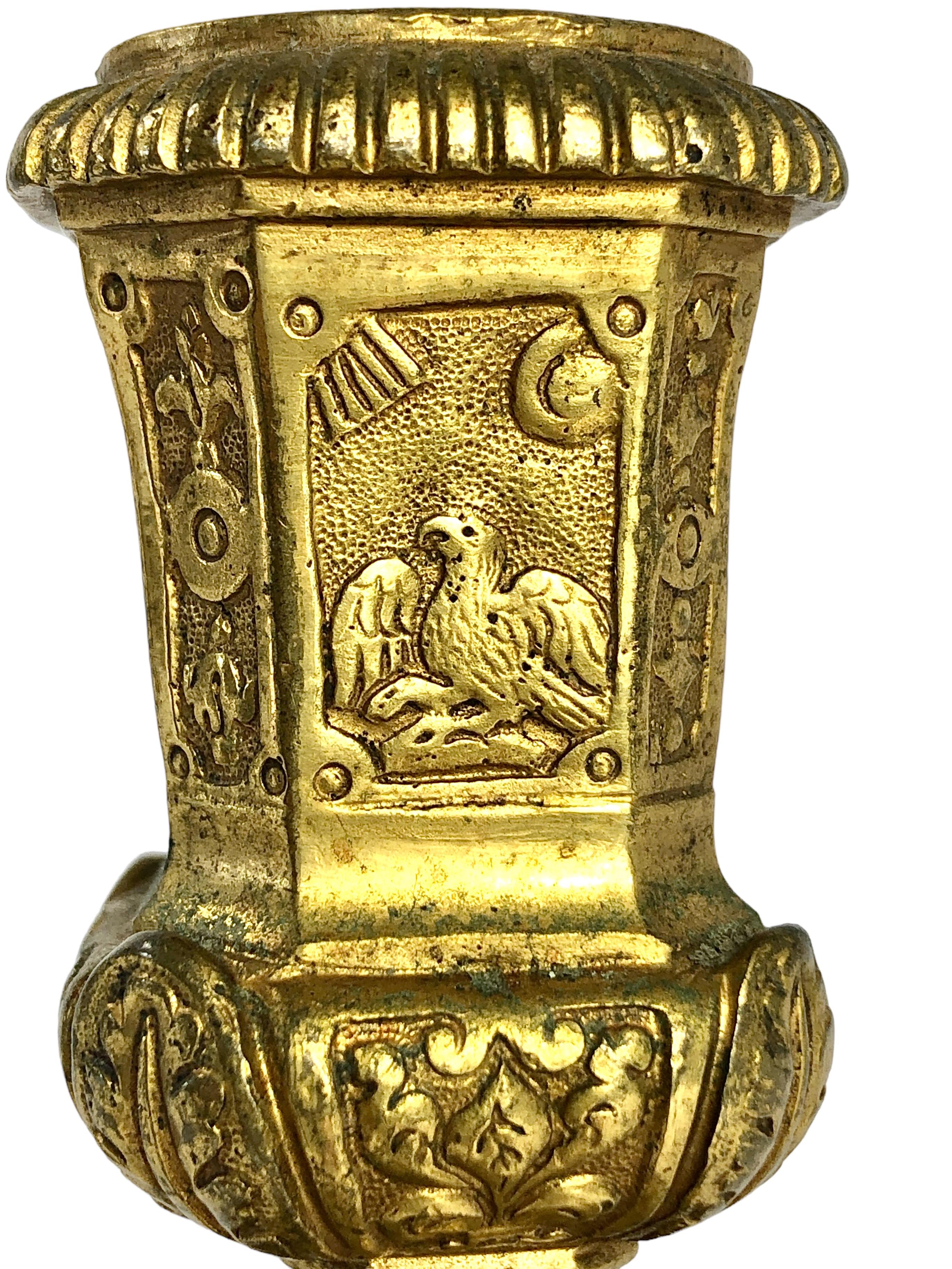 19. Jahrhundert Französisch Louis XIV Syle Vergoldete Bronze Kandelaber (Louis XIV.) im Angebot
