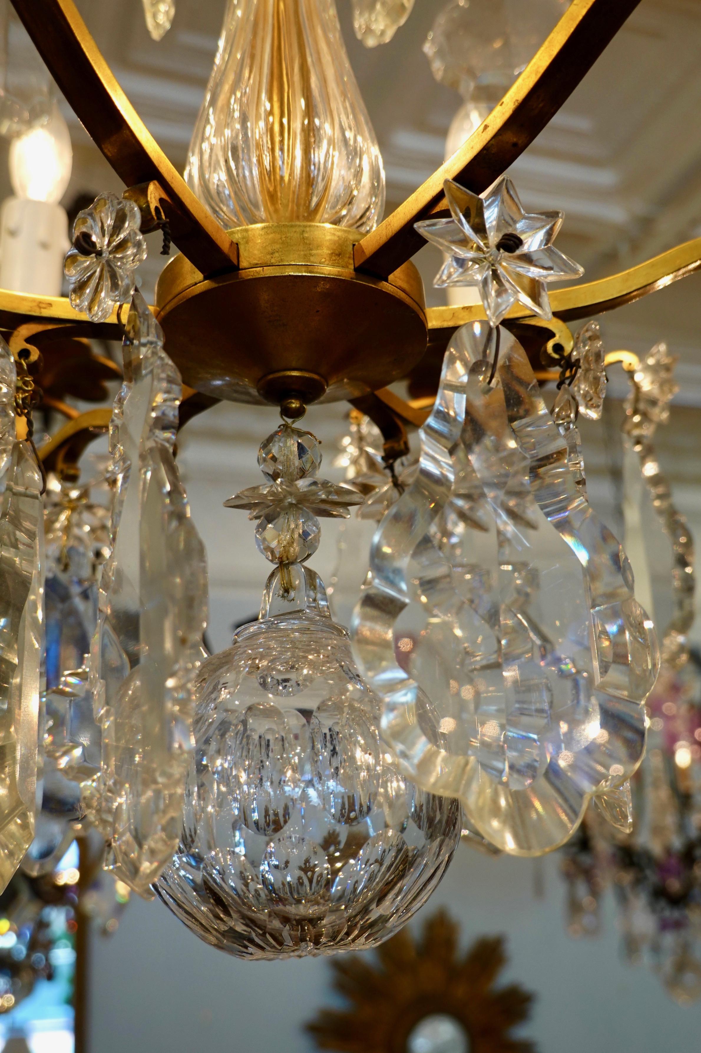 French Gilt-Bronze Chandelier with Exceptional Crystals For Sale 8
