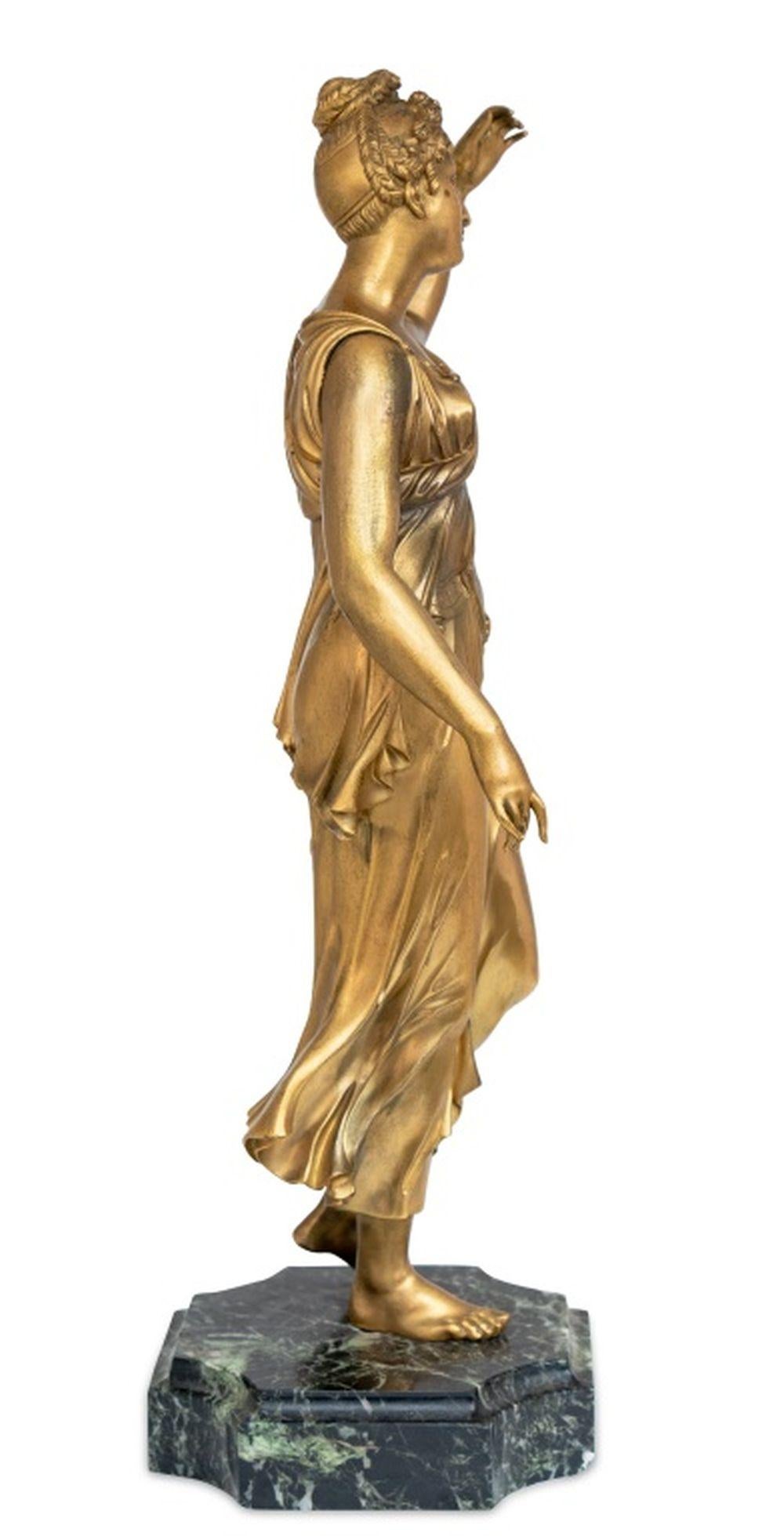 Neoclassico Scultura figurativa francese in bronzo dorato in vendita