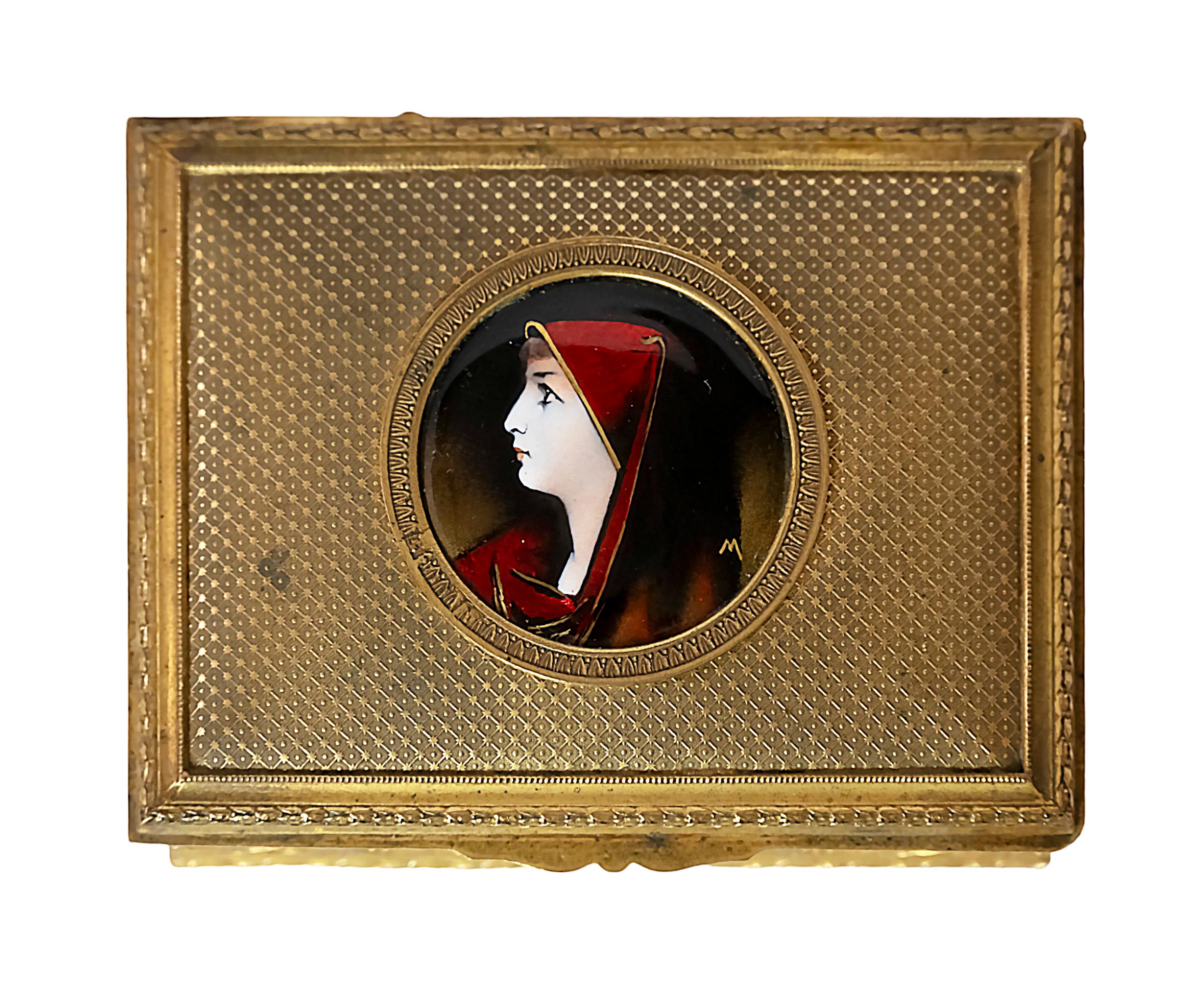 Antique French bronze jewelry box with Limoges enamel portrait plaque.
This jewelry box with delicately carved bronze and in the center with a wonderful portrait in Limoges enamel portrait. Velour inside.
Very good antique condition.