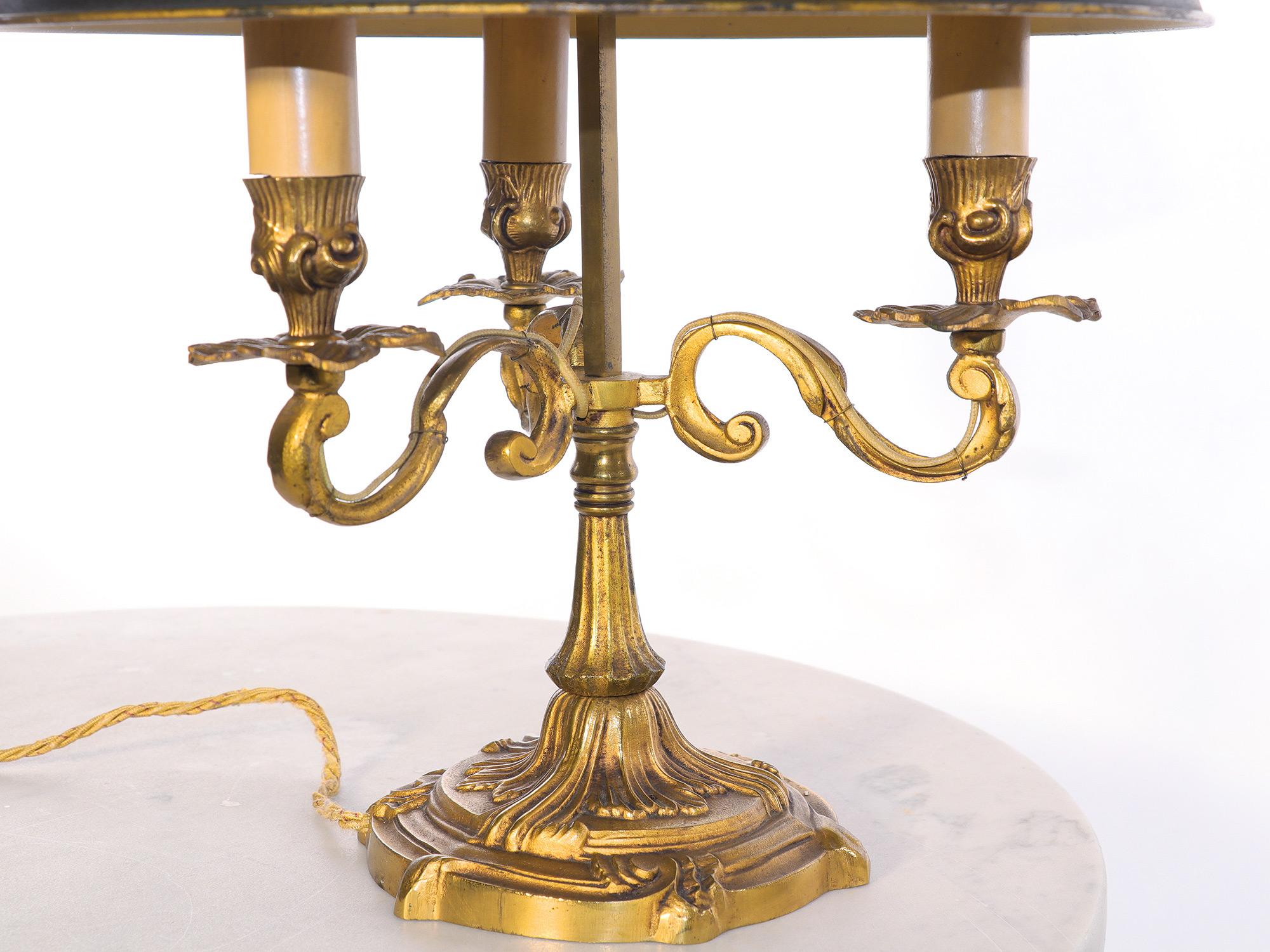 French Gilt Bronze Louis XV Style Bouillotte Lamp, 19th Century im Zustand „Gut“ in Niederdorfelden, Hessen