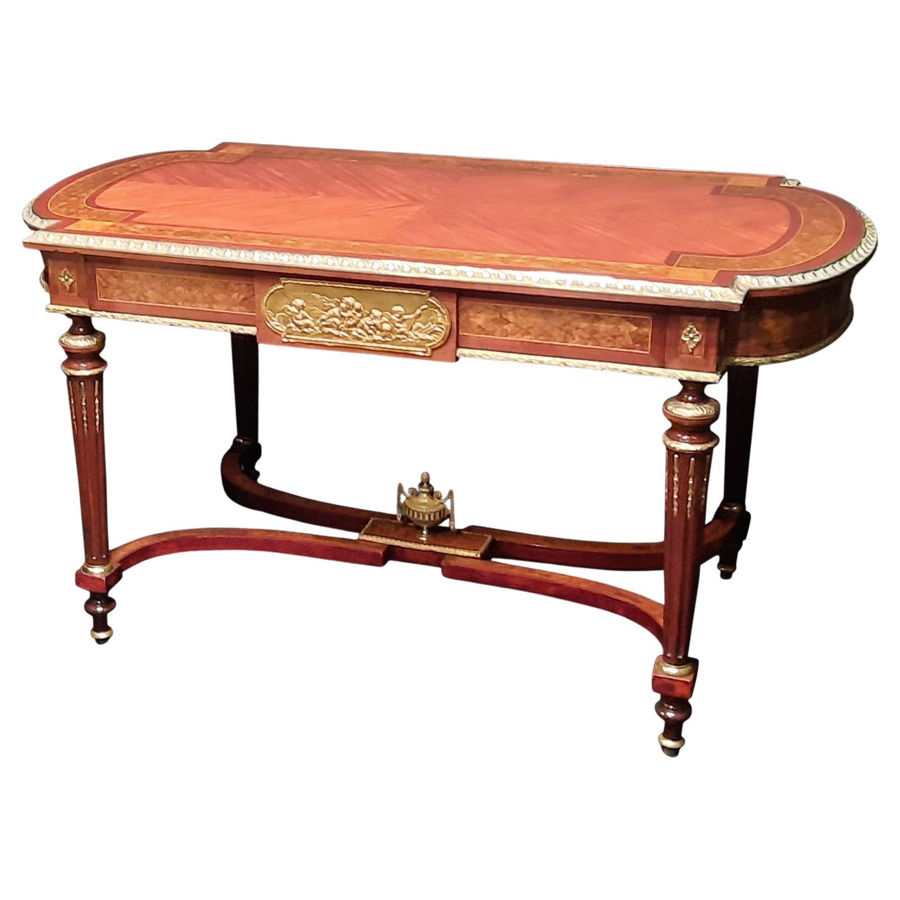 Centre de table en bois de roi monté en bronze doré vers 1860 en vente