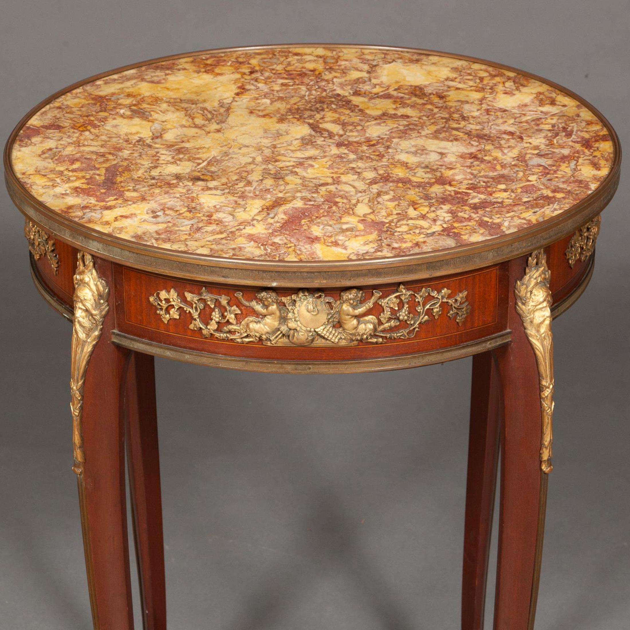 French Gilt Bronze Mounted Mahogany Bouillotte Marble-Top Table In Good Condition For Sale In New York, NY