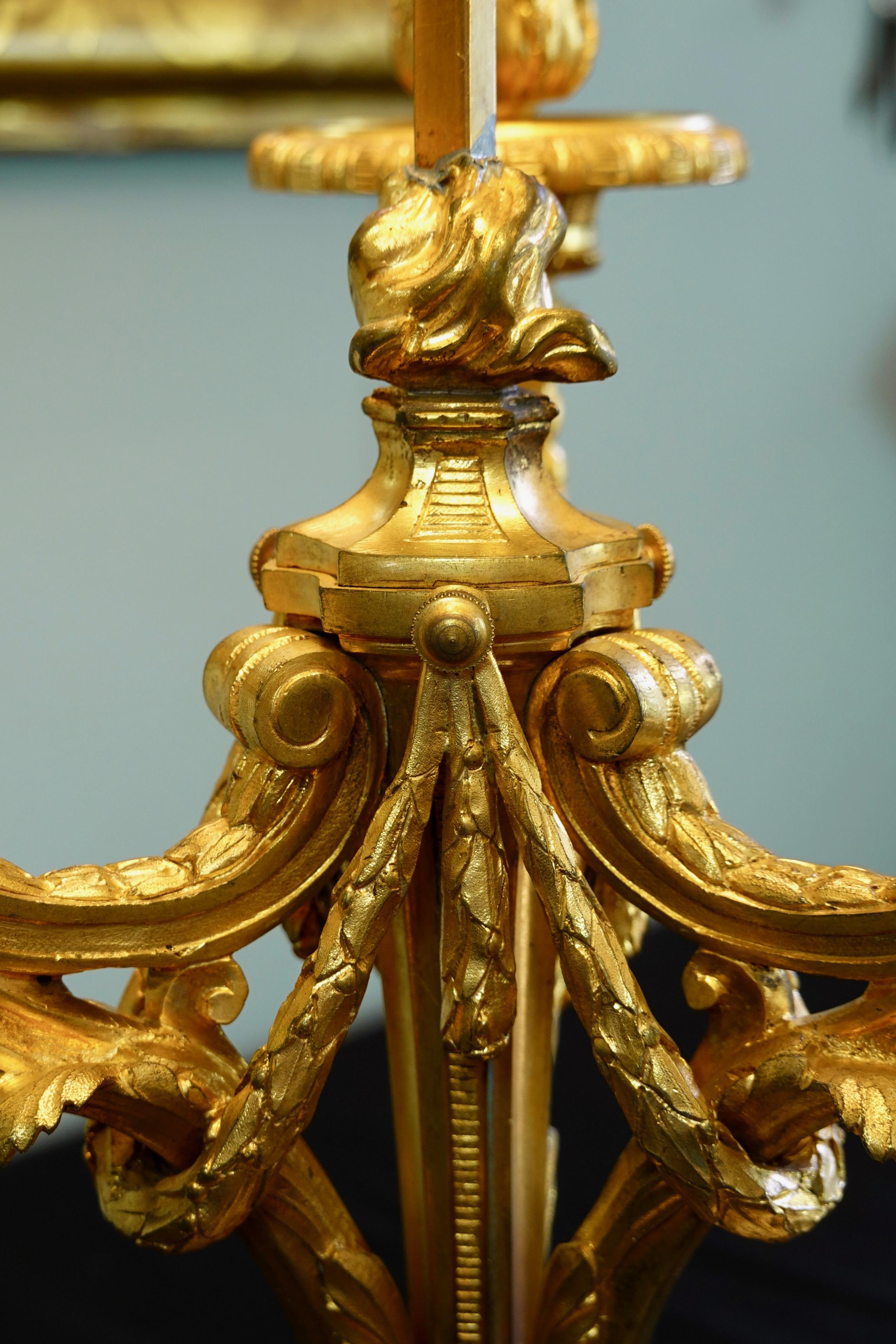 Tôle French Gilt-Bronze Neoclassical Bouillotte Lamp with Tole Shade For Sale