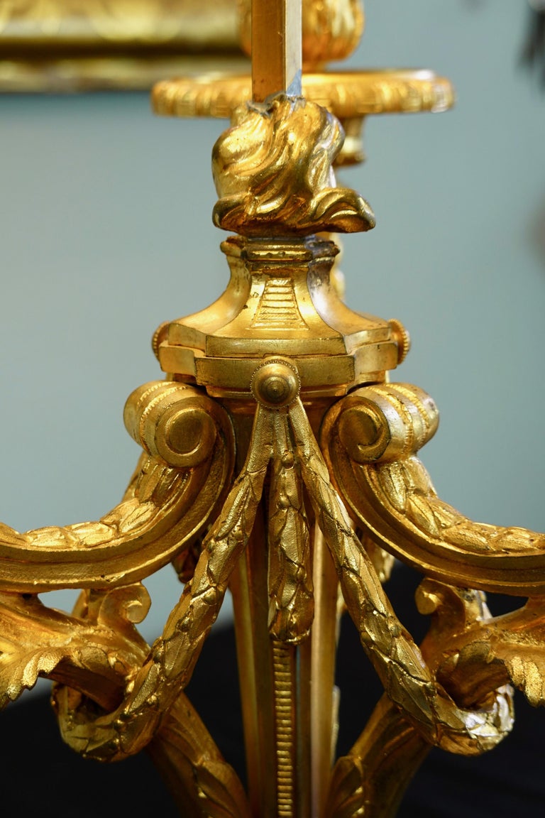 French Gilt-Bronze Neoclassical Bouillotte Lamp with Tole Shade For Sale 5
