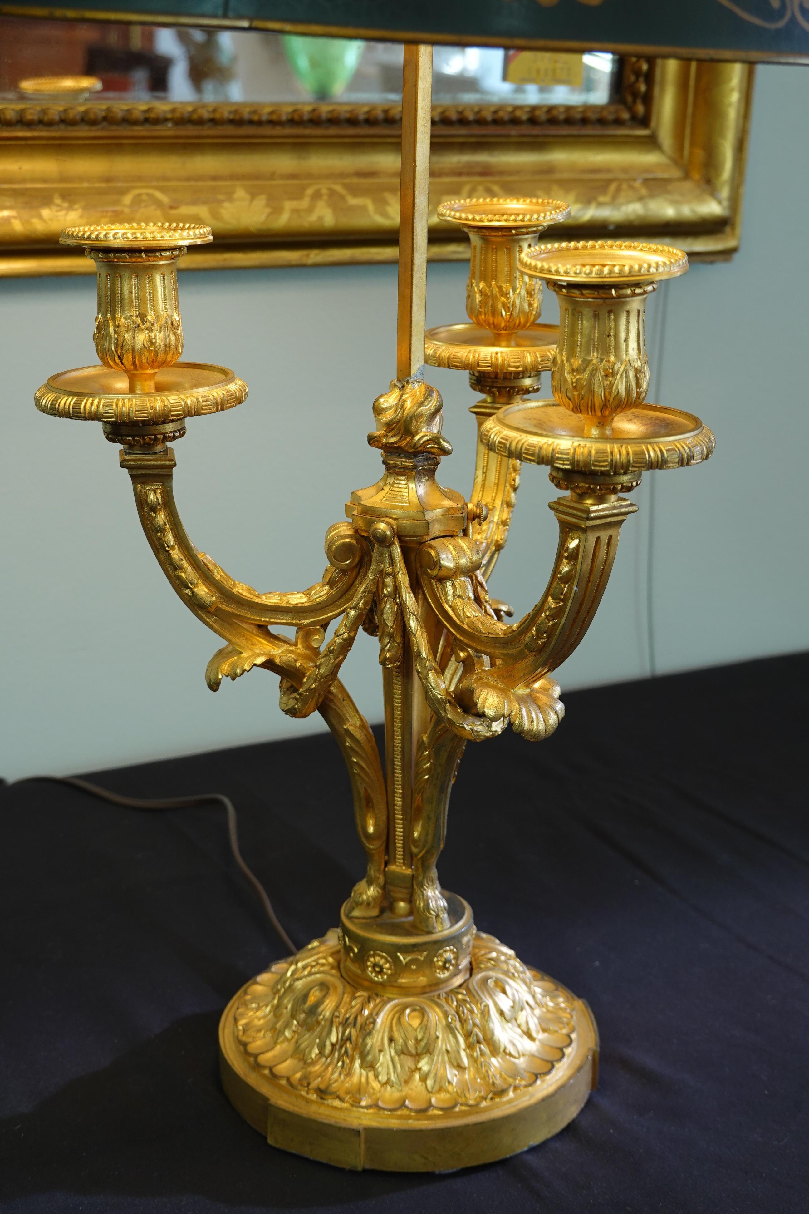 Louis XVI French Gilt-Bronze Neoclassical Bouillotte Lamp with Tole Shade For Sale