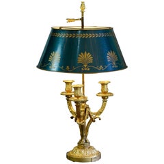 Lampada Bouillotte neoclassica francese in bronzo dorato con paralume in tiglio