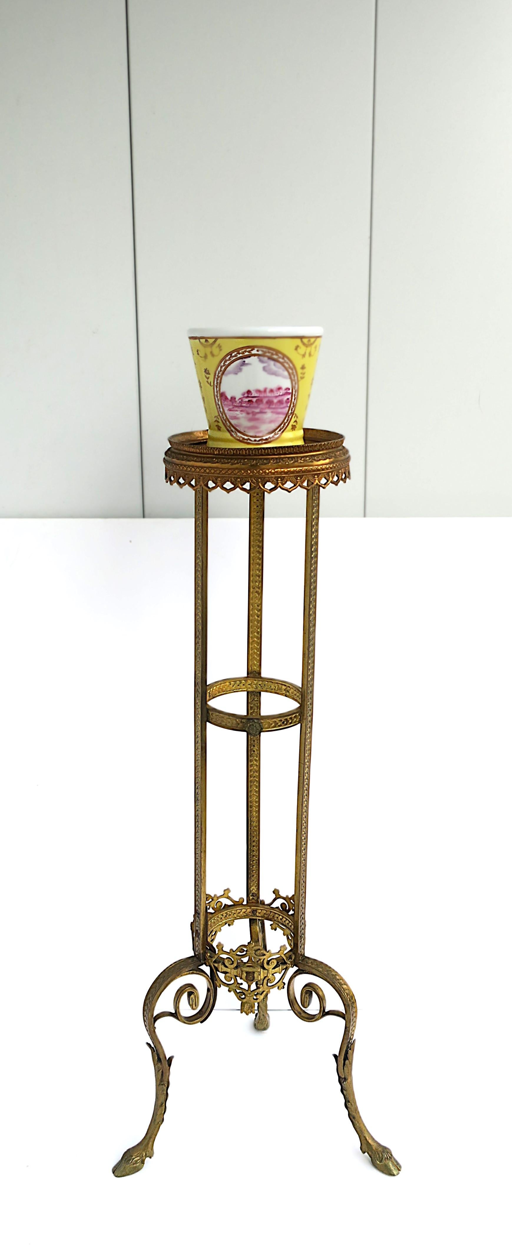Französisch Vergoldete Bronze Pedestal Plant Stand Empire Style im Angebot 2