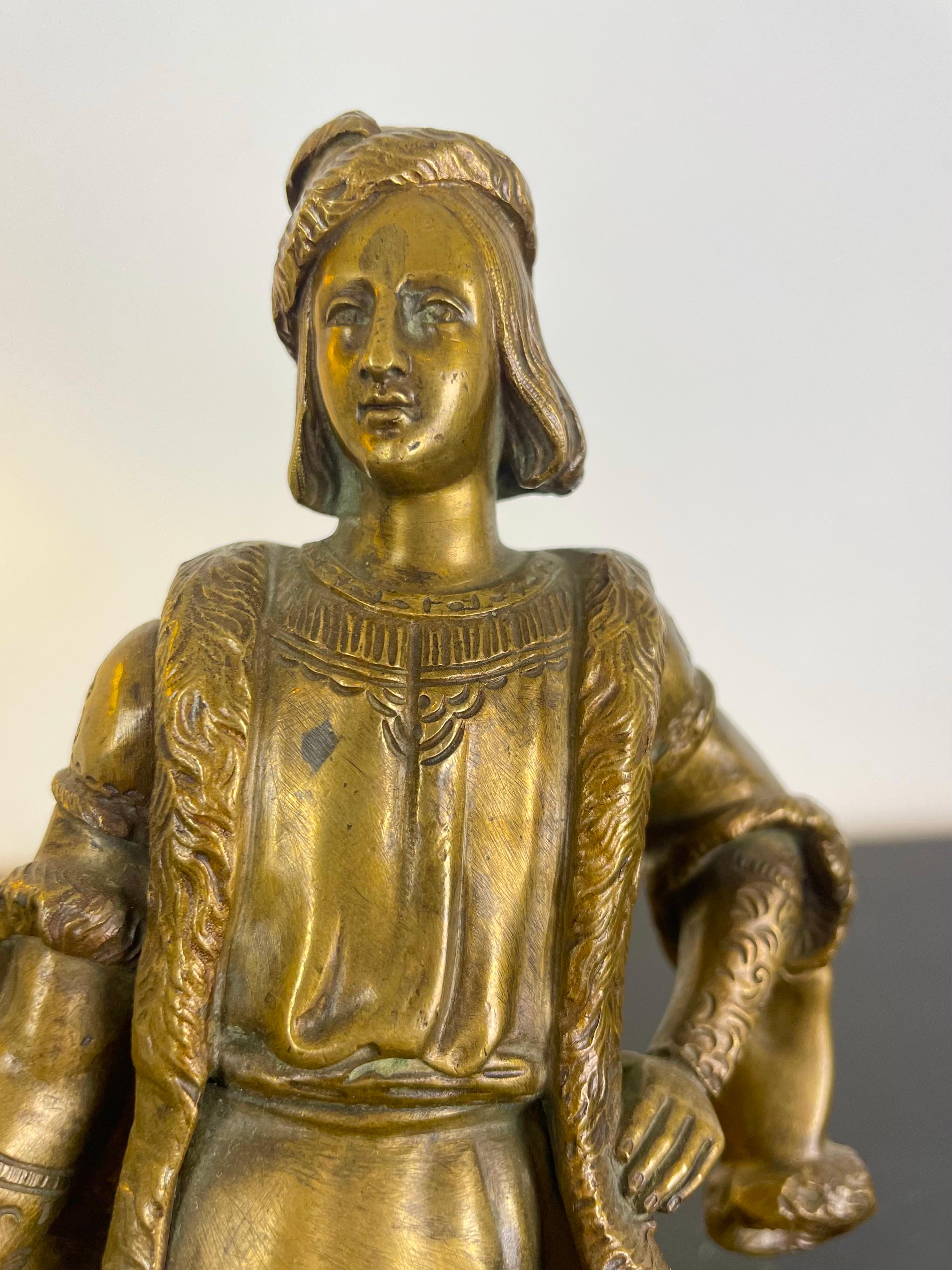 XIXe siècle Sculpture en bronze doré représentant un galant dans le style Renaissance - 19ème France en vente