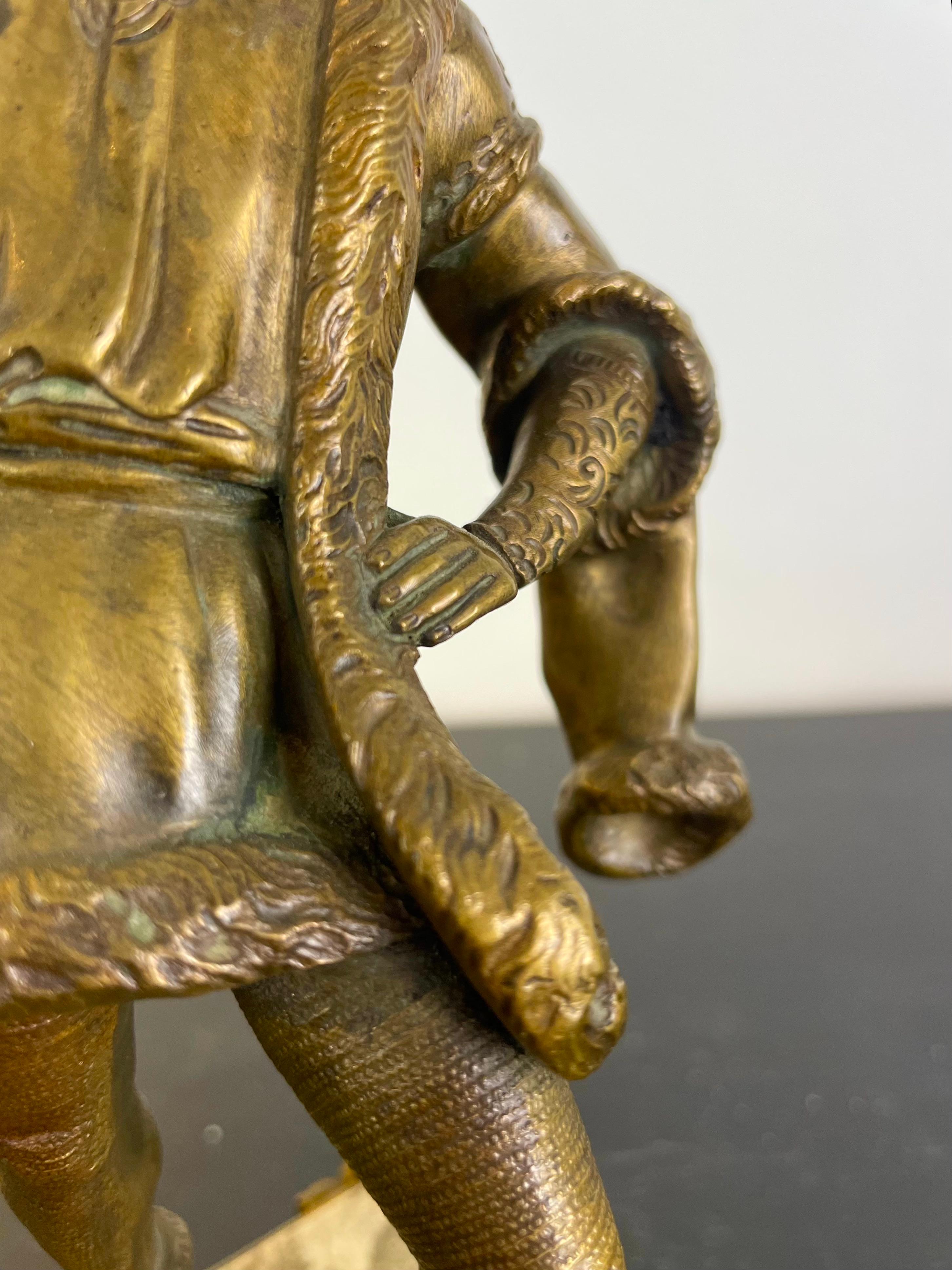 Bronze Sculpture en bronze doré représentant un galant dans le style Renaissance - 19ème France en vente