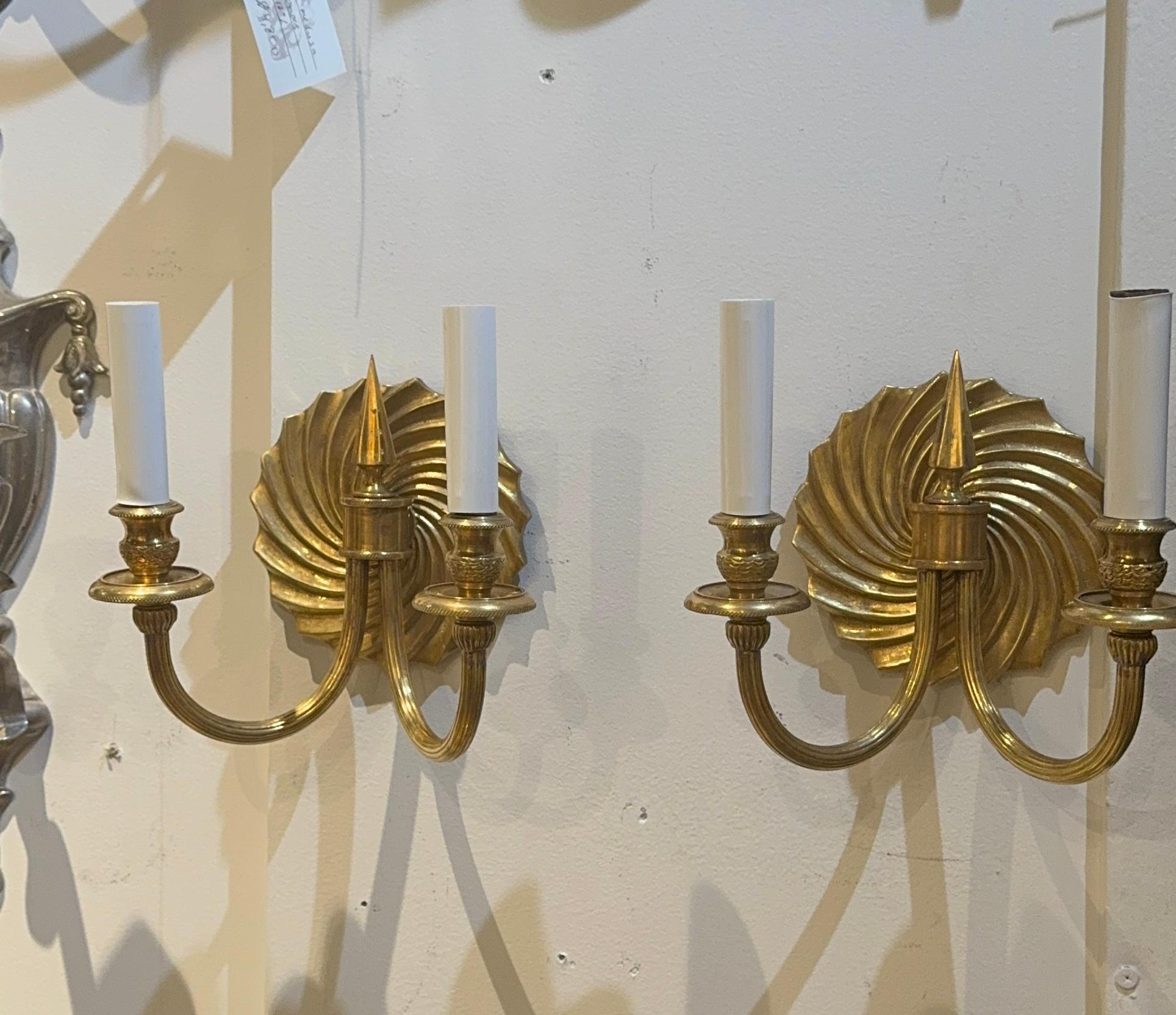 Doré French gilt bronze sunburst sconces en vente