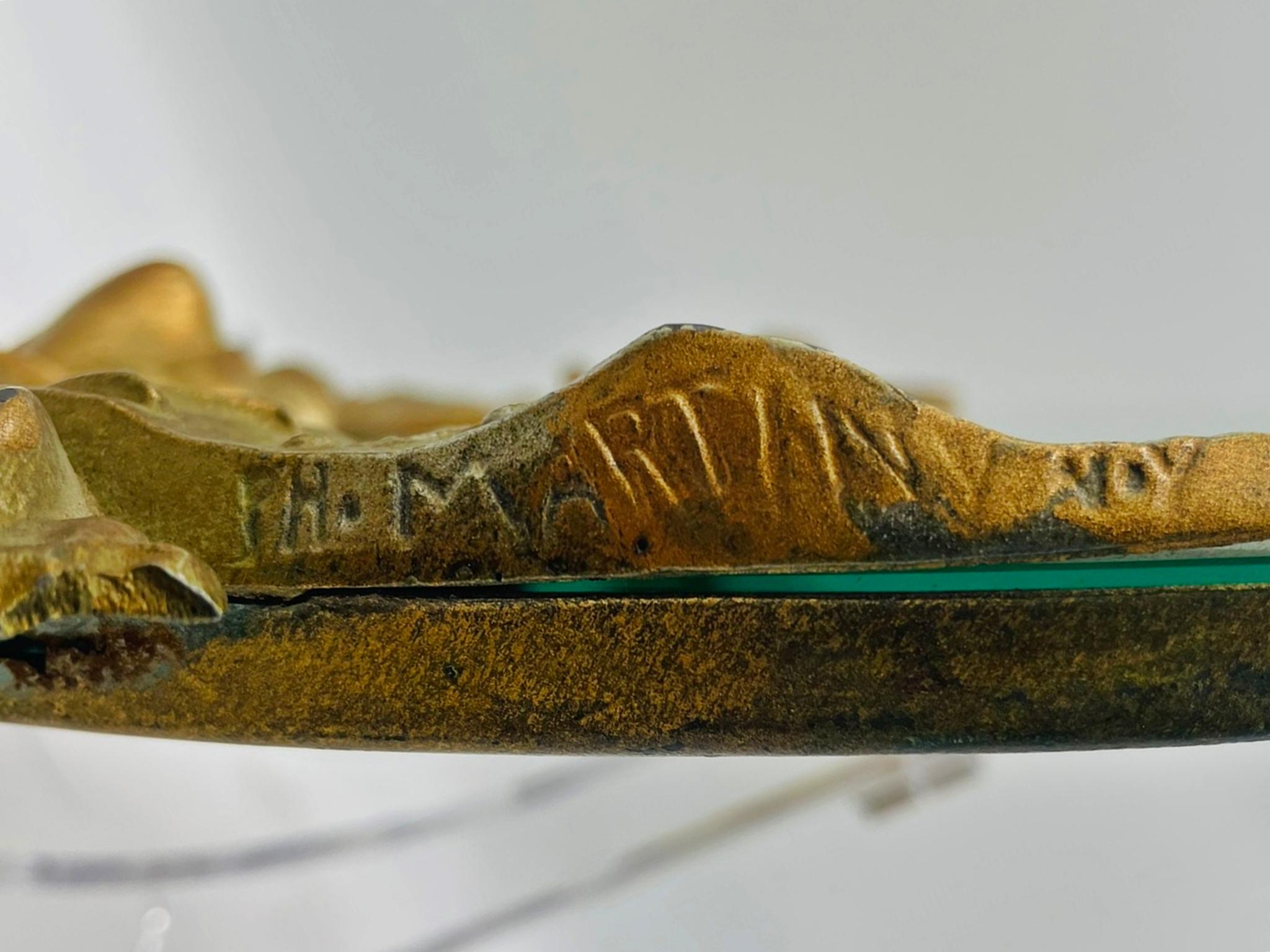 Miroir de courtoisie en bronze doré signé PH Martin, époque victorienne en vente 6